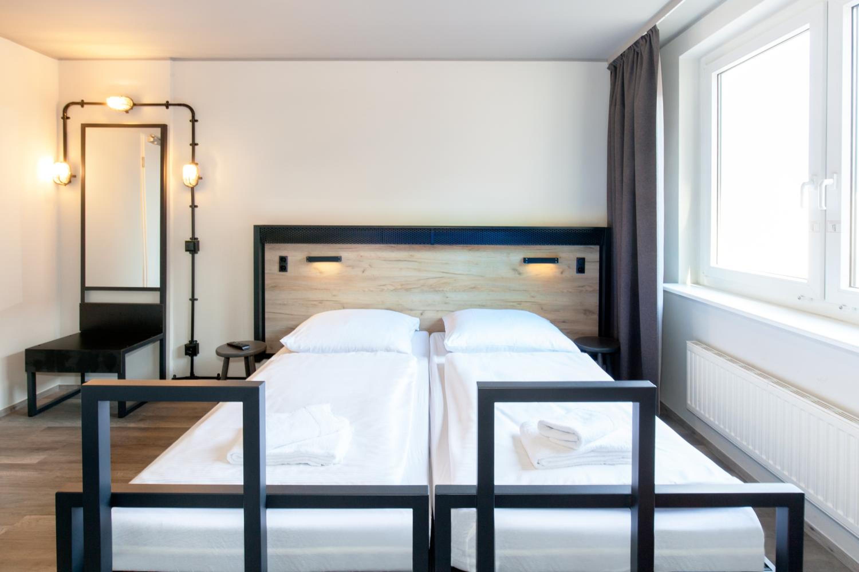 Quadruple Room - Photo 1