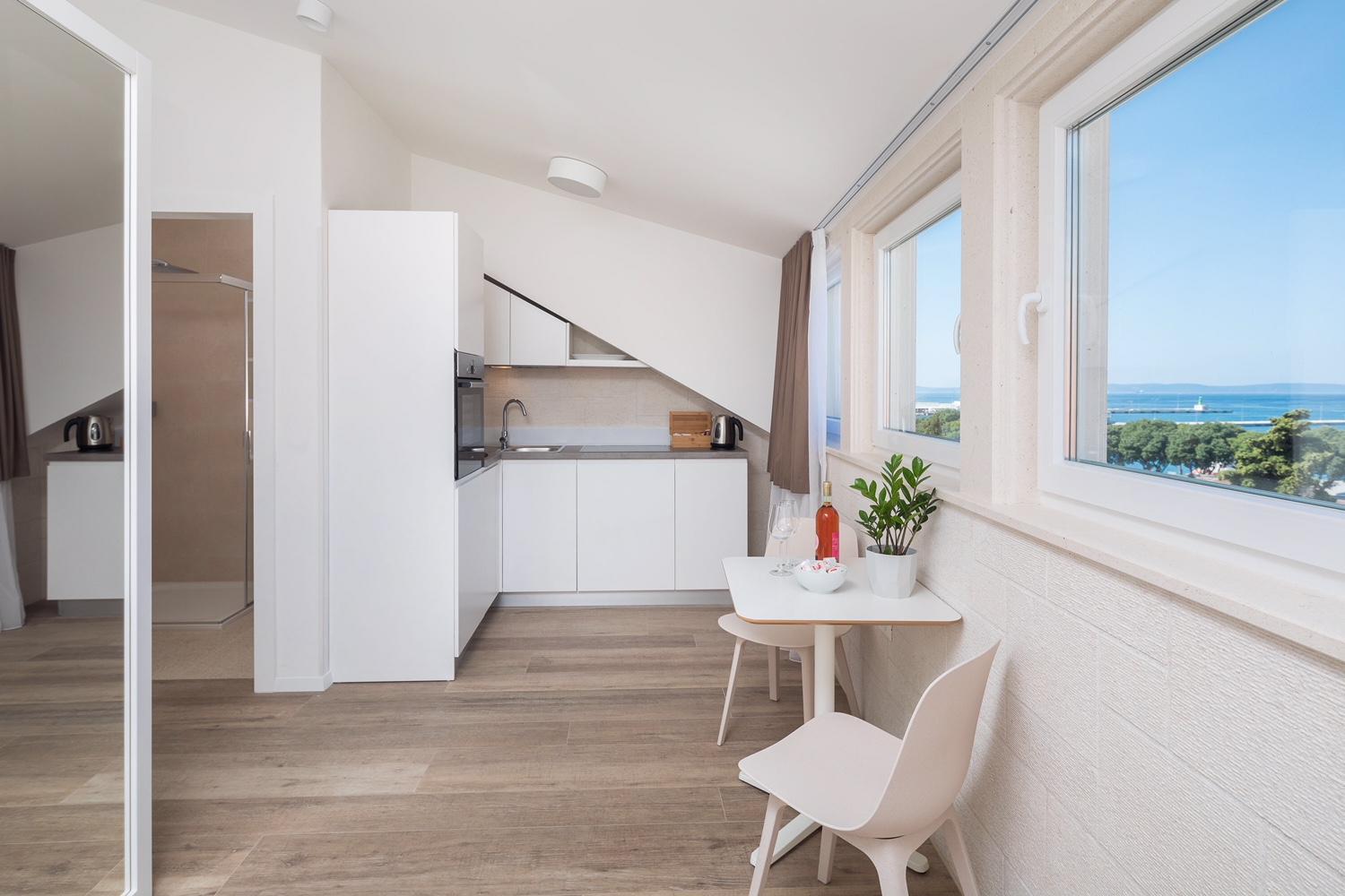 Studio with Sea View - Photo 16