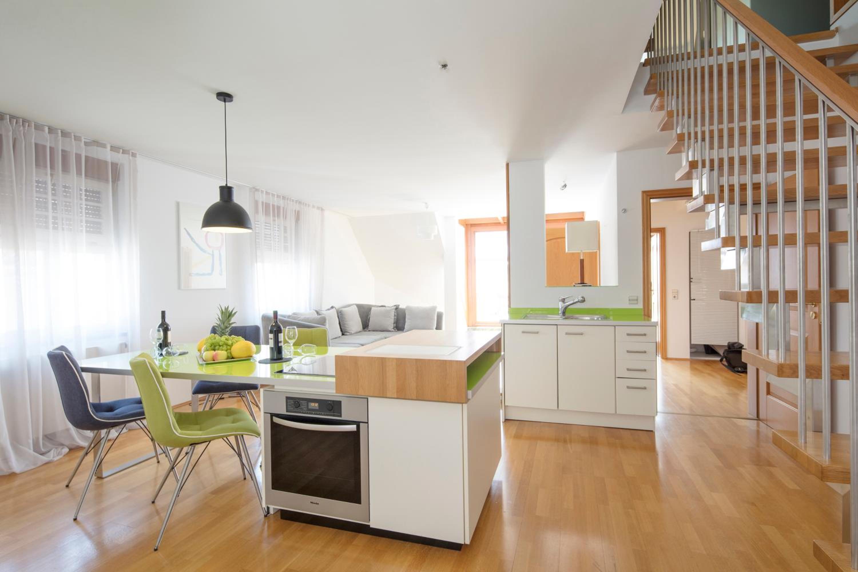 Superior Suite - Photo 6