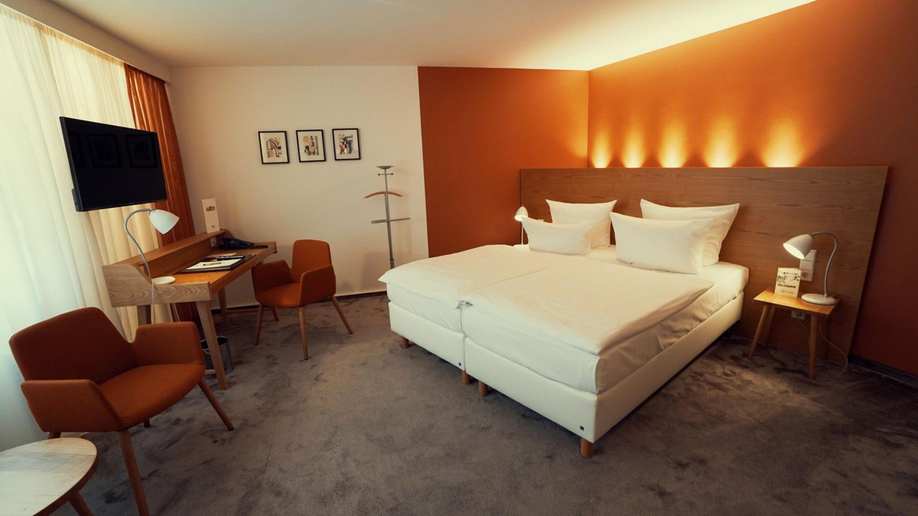 Deluxe Room - Photo 5