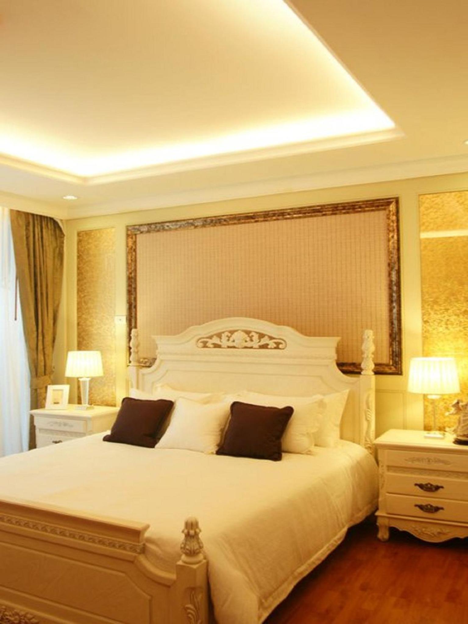 Two-Bedroom Suite - Photo 12