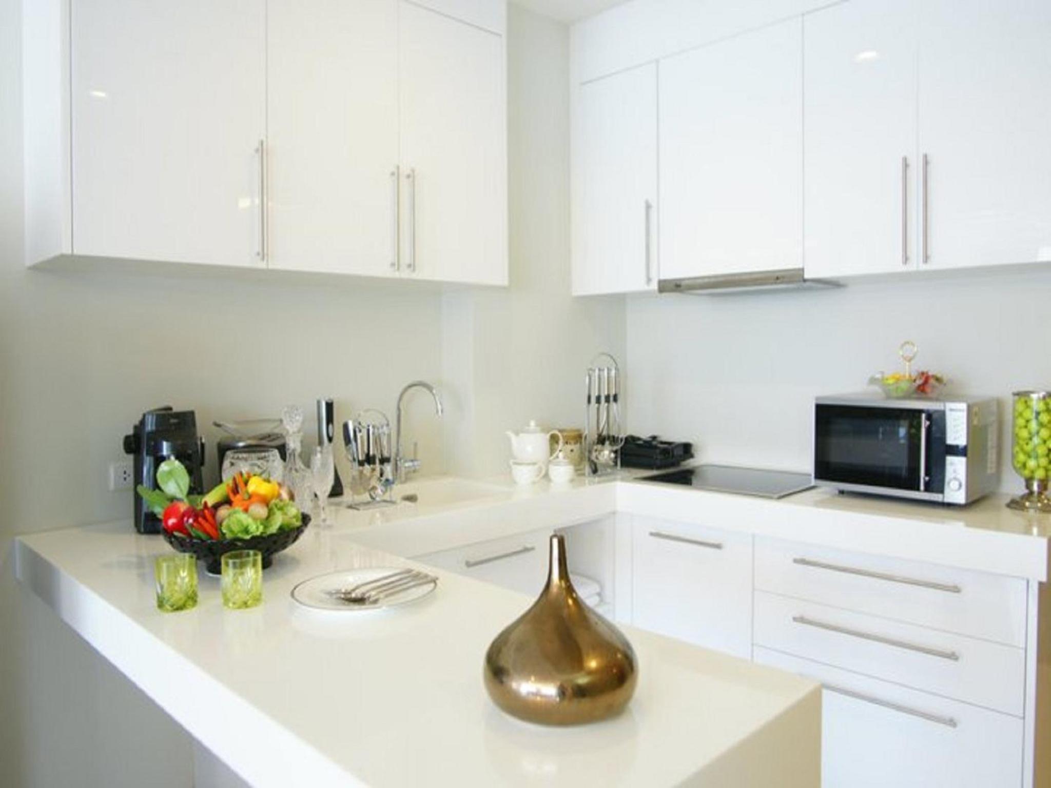 Duplex Three-Bedroom Suite - Photo 11