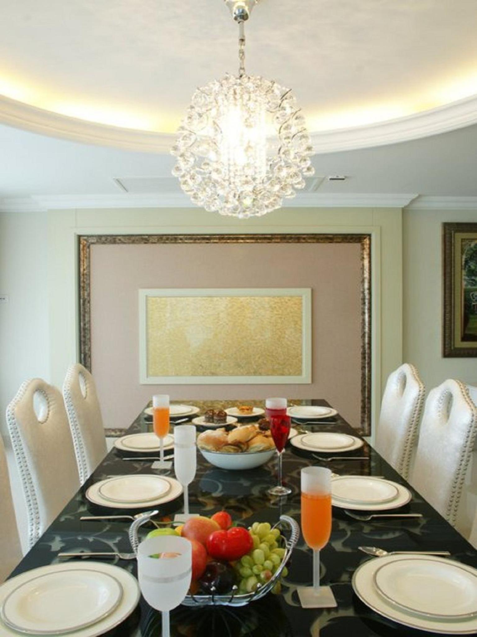 Duplex Three-Bedroom Suite - Photo 6