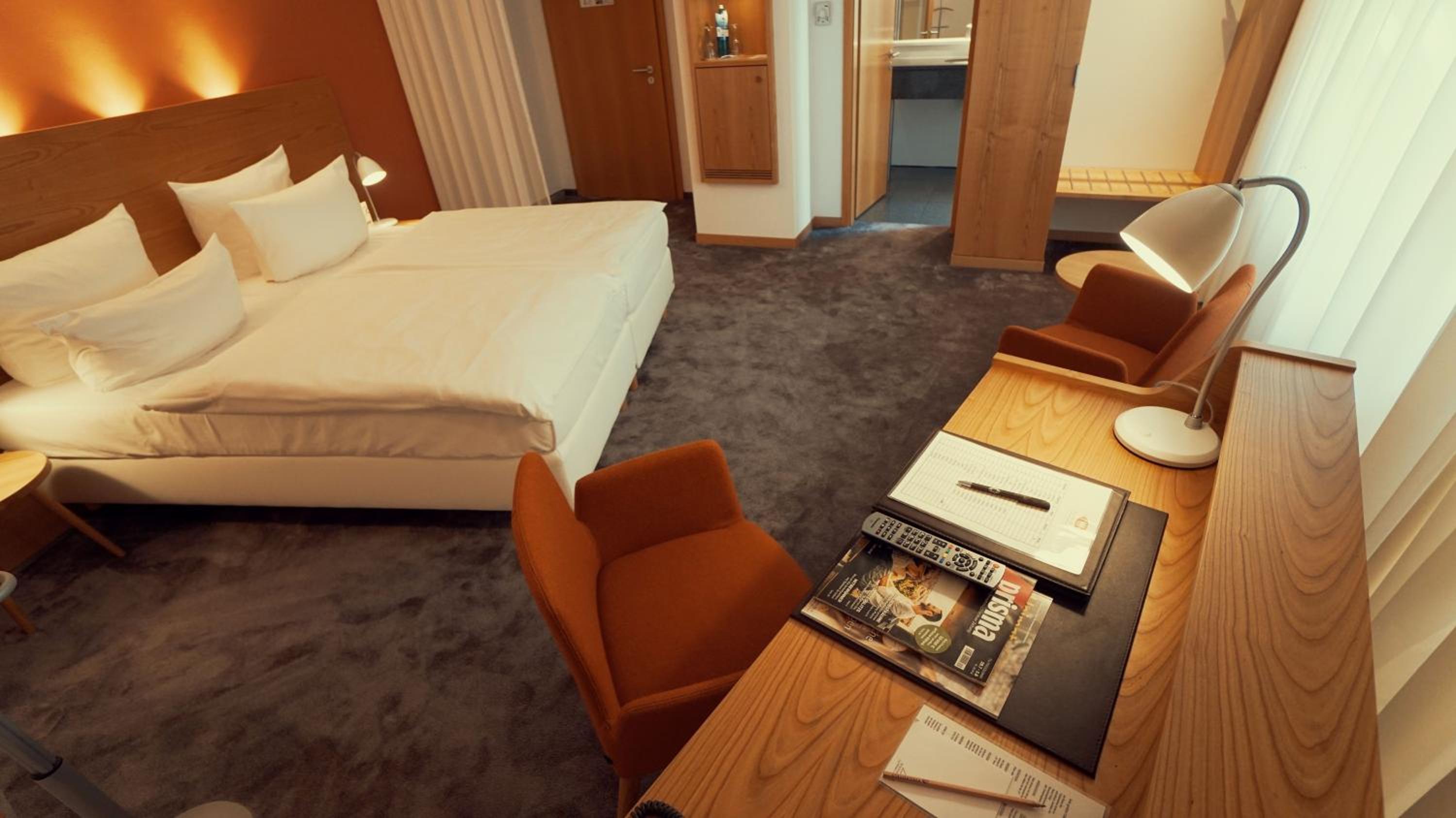Deluxe Room - Photo 9