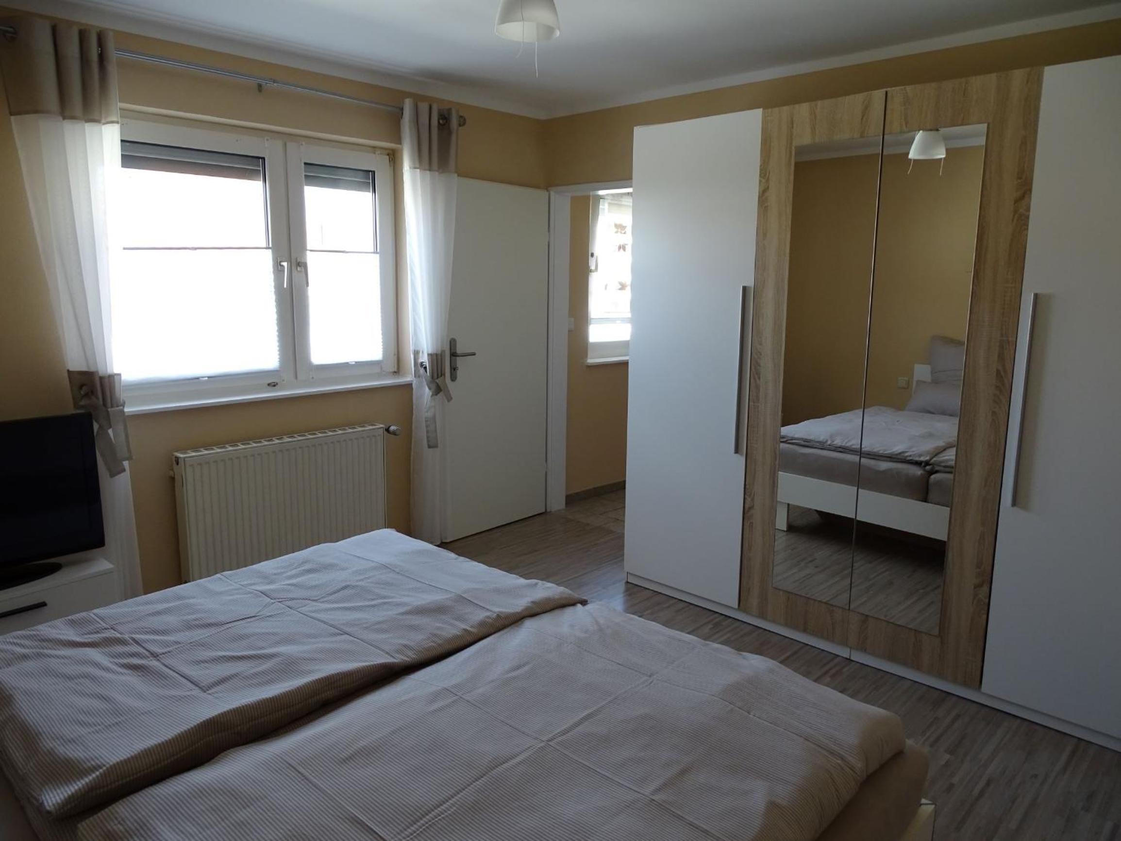 Apartment photo 2