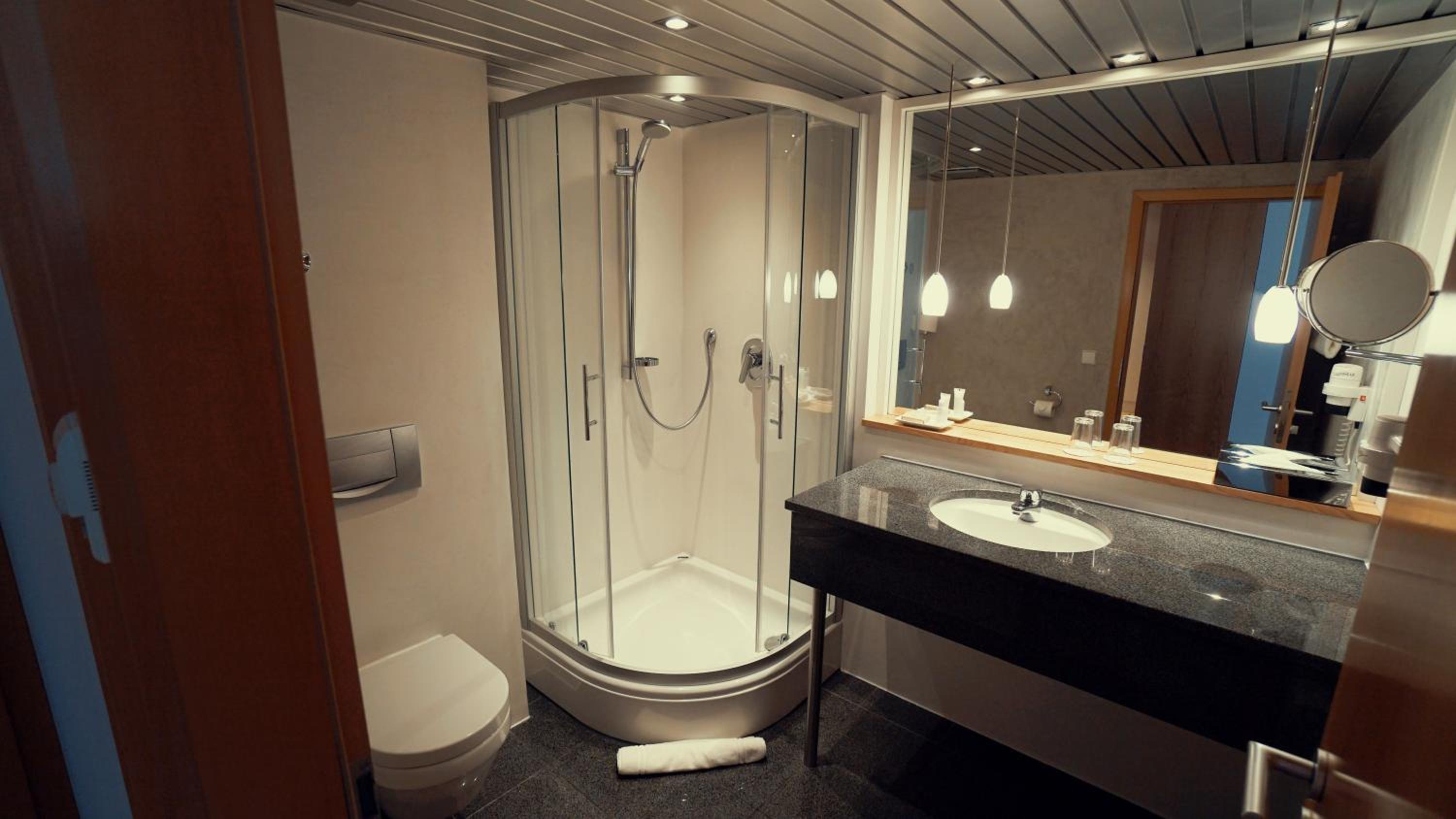 Comfort Room - Photo 5