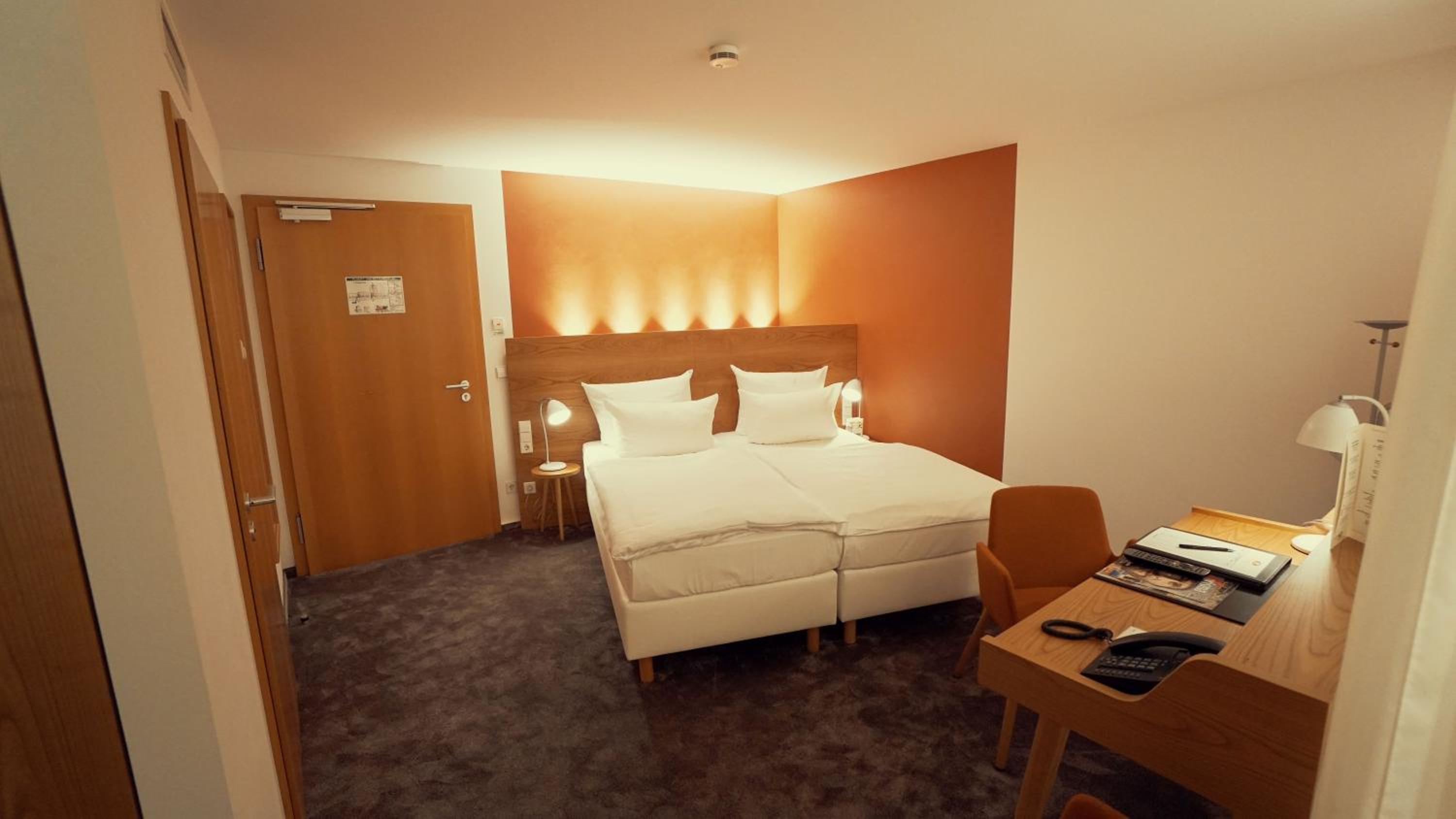 Executive Room - Photo 9