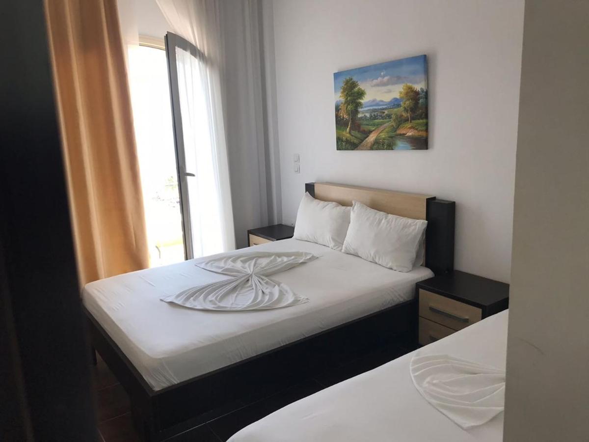 Economy Triple Room photo 3