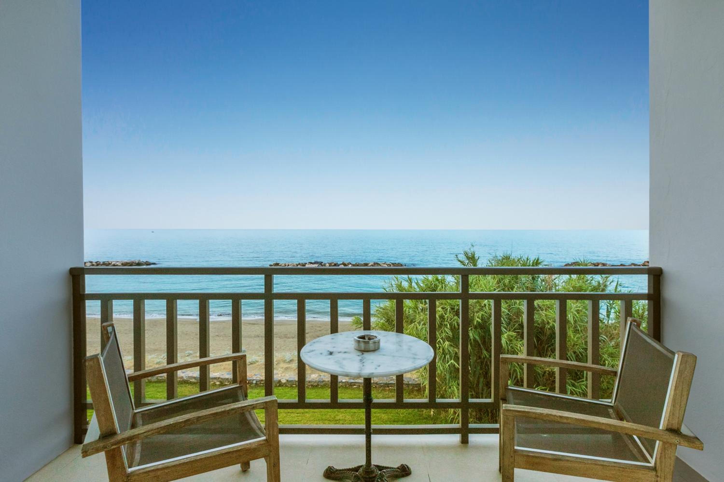 Double or Twin Room with Sea View photo 2