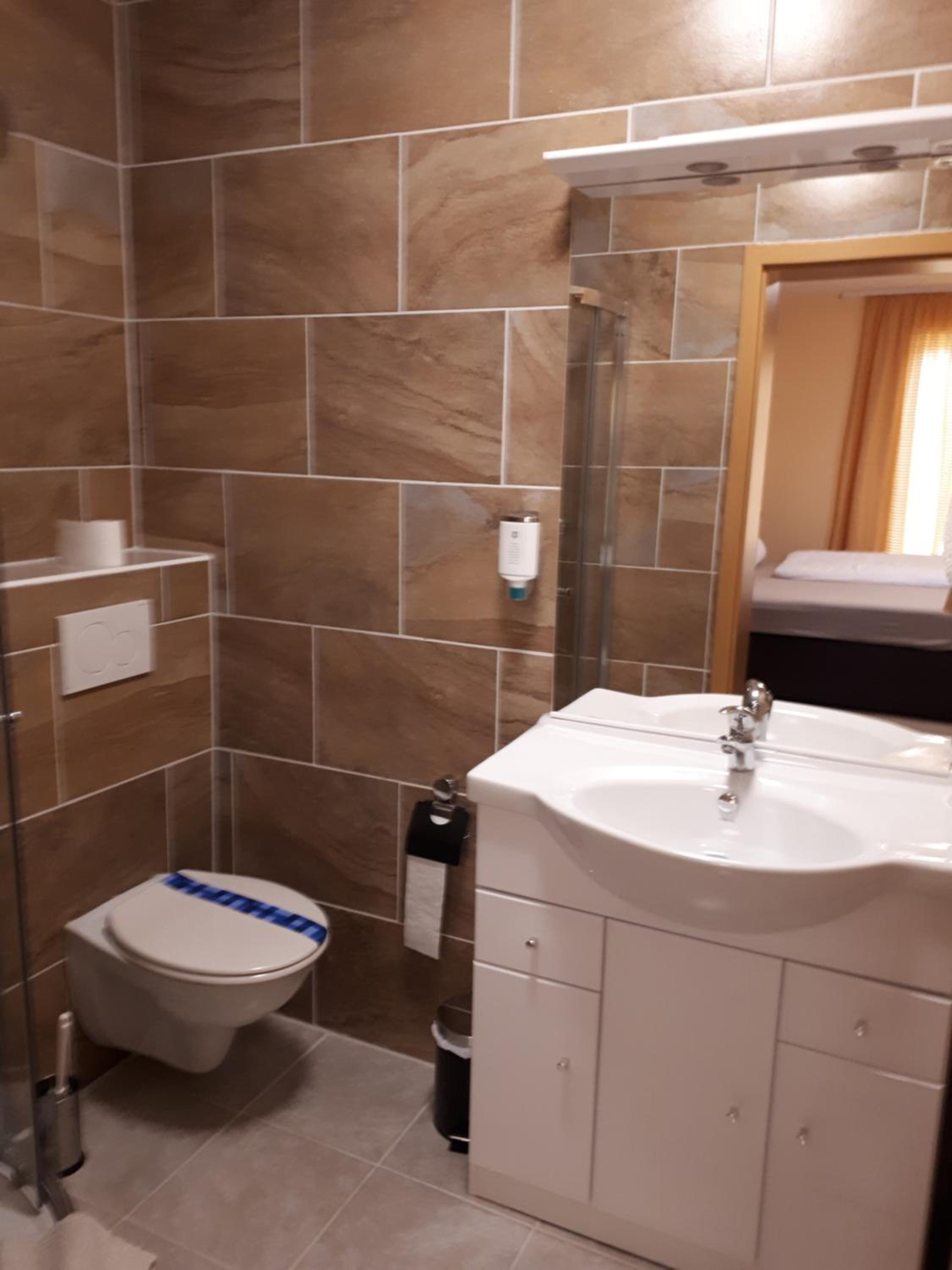 Deluxe Double or Twin Room photo 2