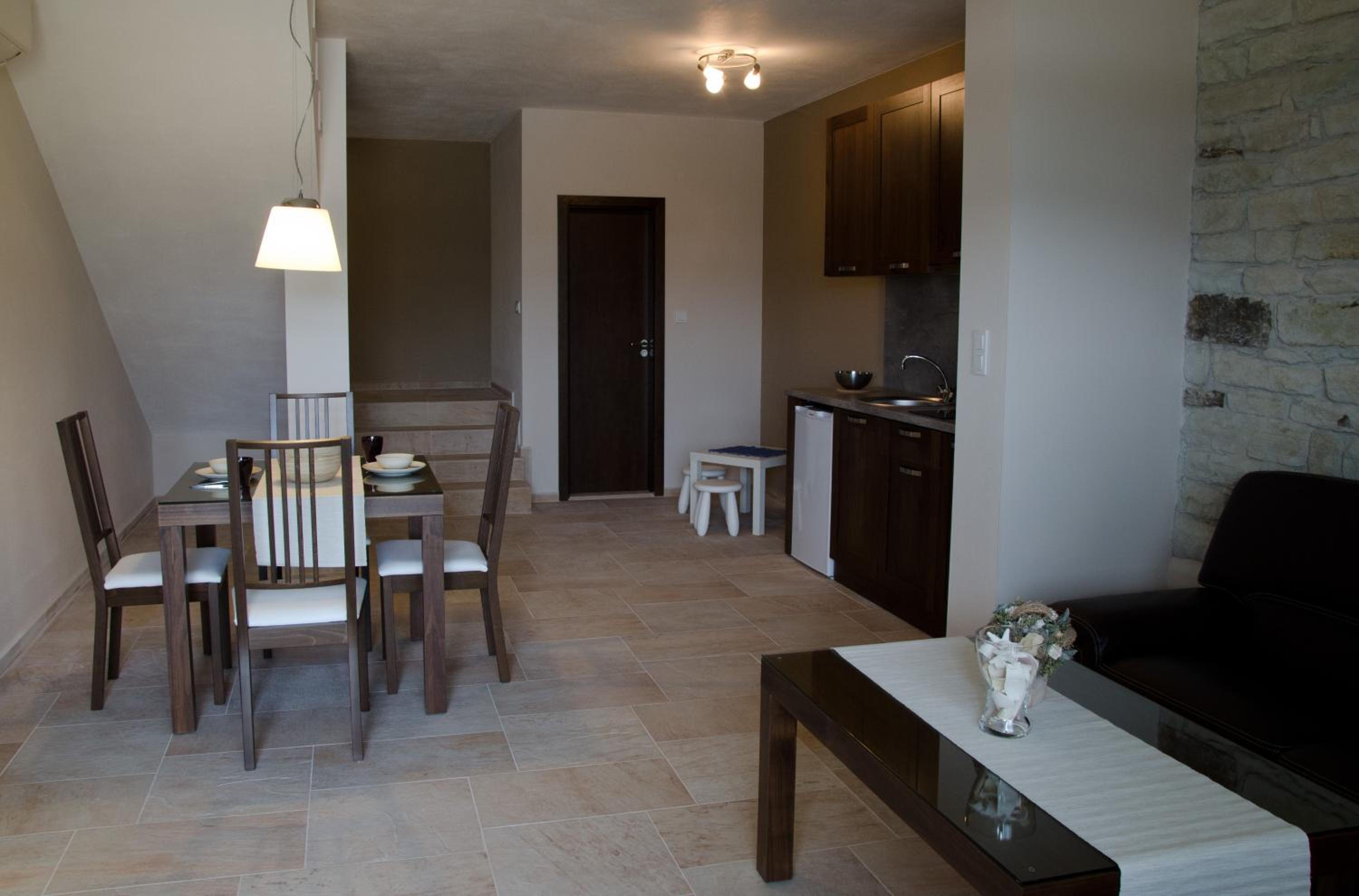 Two-Bedroom Villa - Photo 6