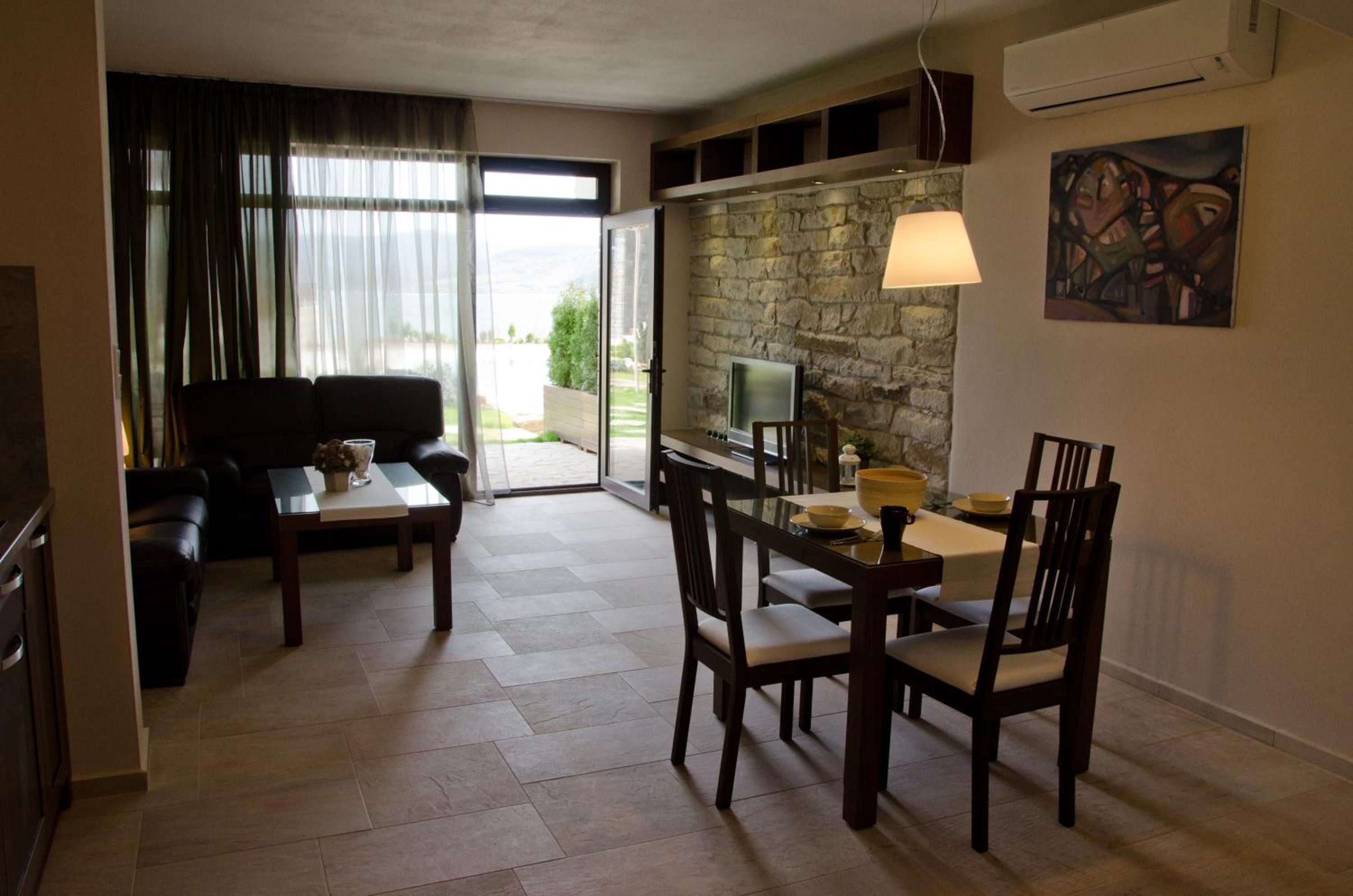 Two-Bedroom Villa - Photo 5