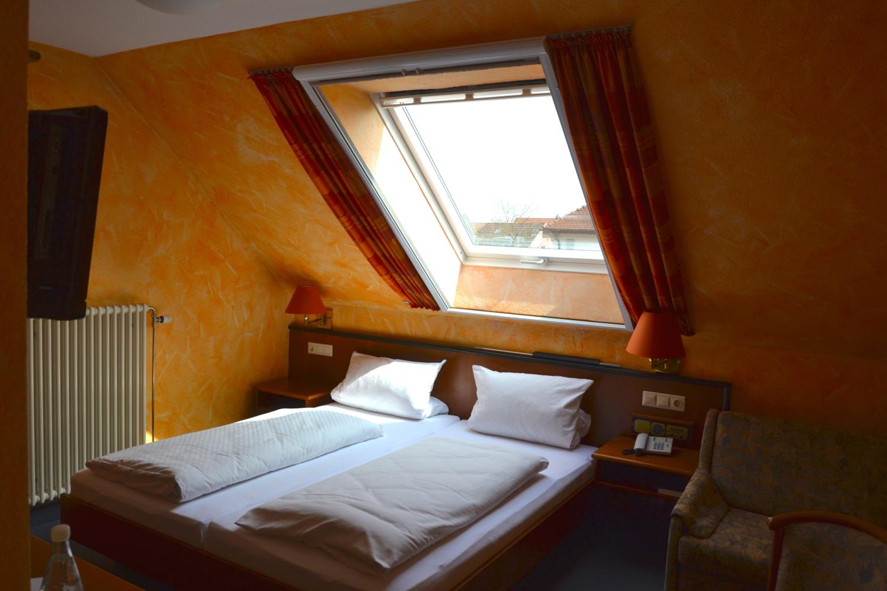 Double Room with Extra Bed photo 1