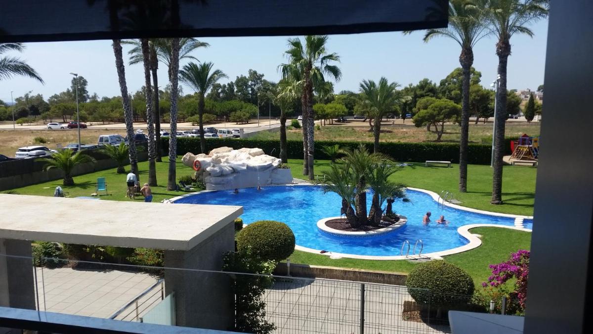 Apartment with Pool View  photo 2