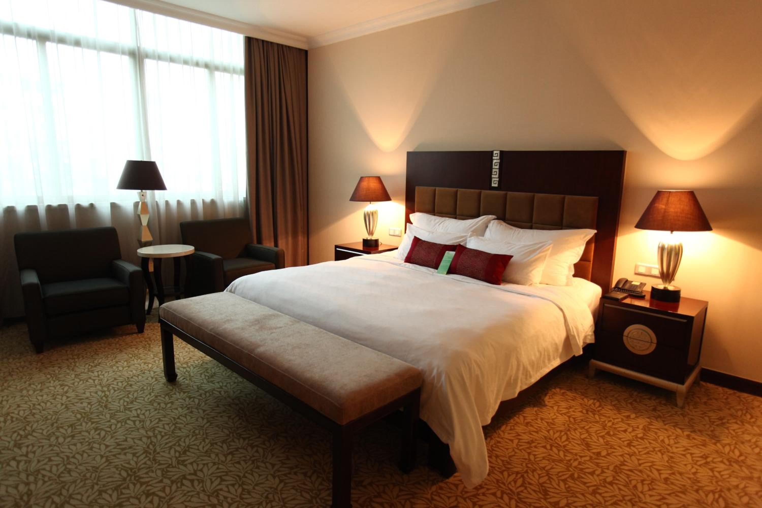 Non Smoking - Deluxe Executive Suite