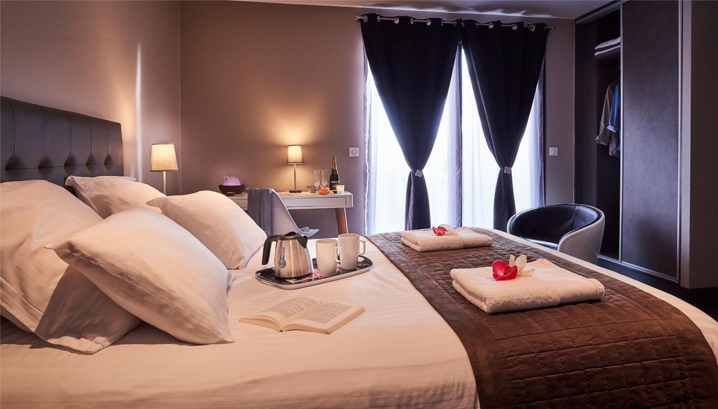 Superior Double or Twin Room with Terrace
