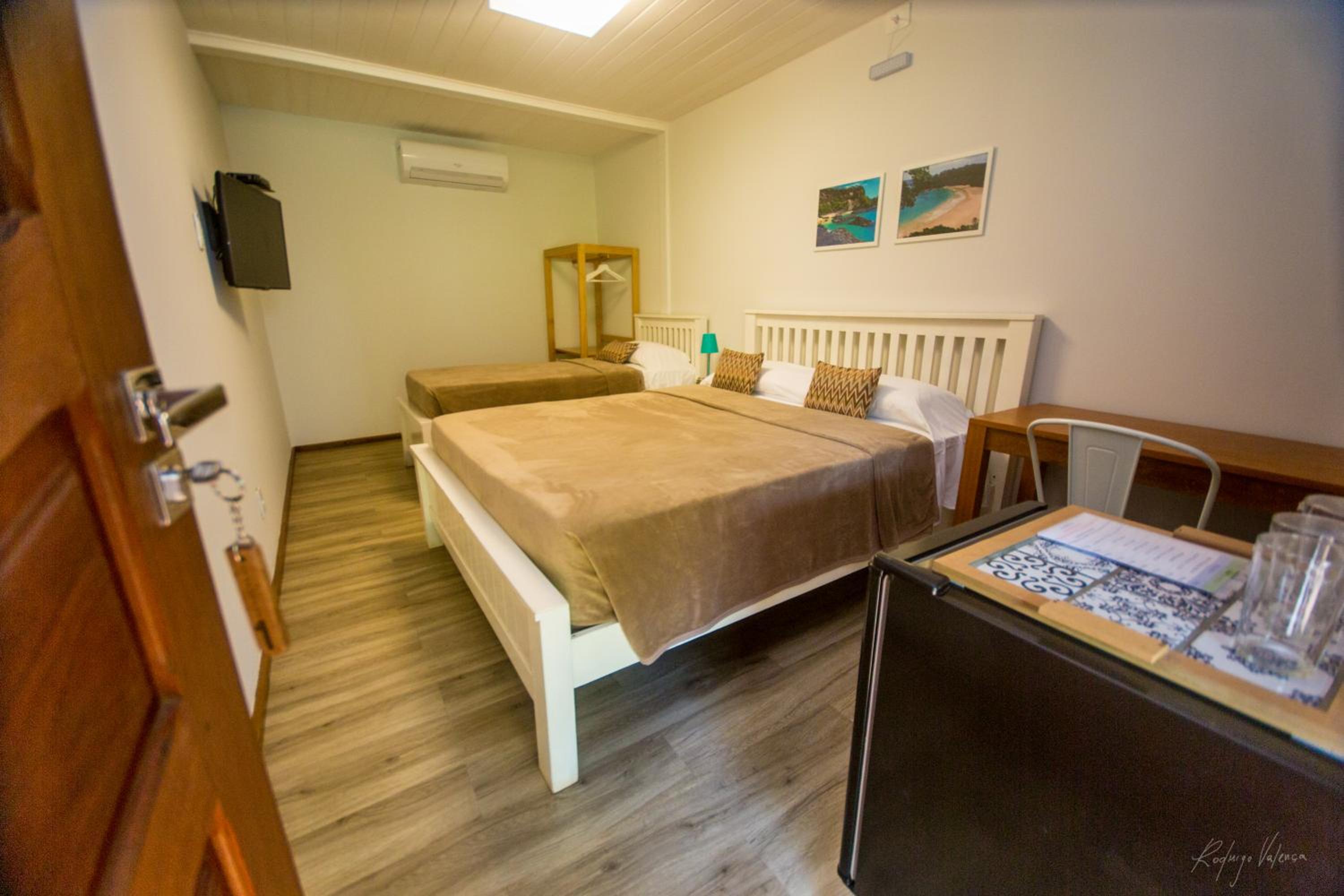 Triple Room with Balcony - Photo 10