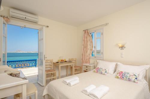 One-Bedroom Apartment with Sea View (2 Adults + 2 Children) photo 2
