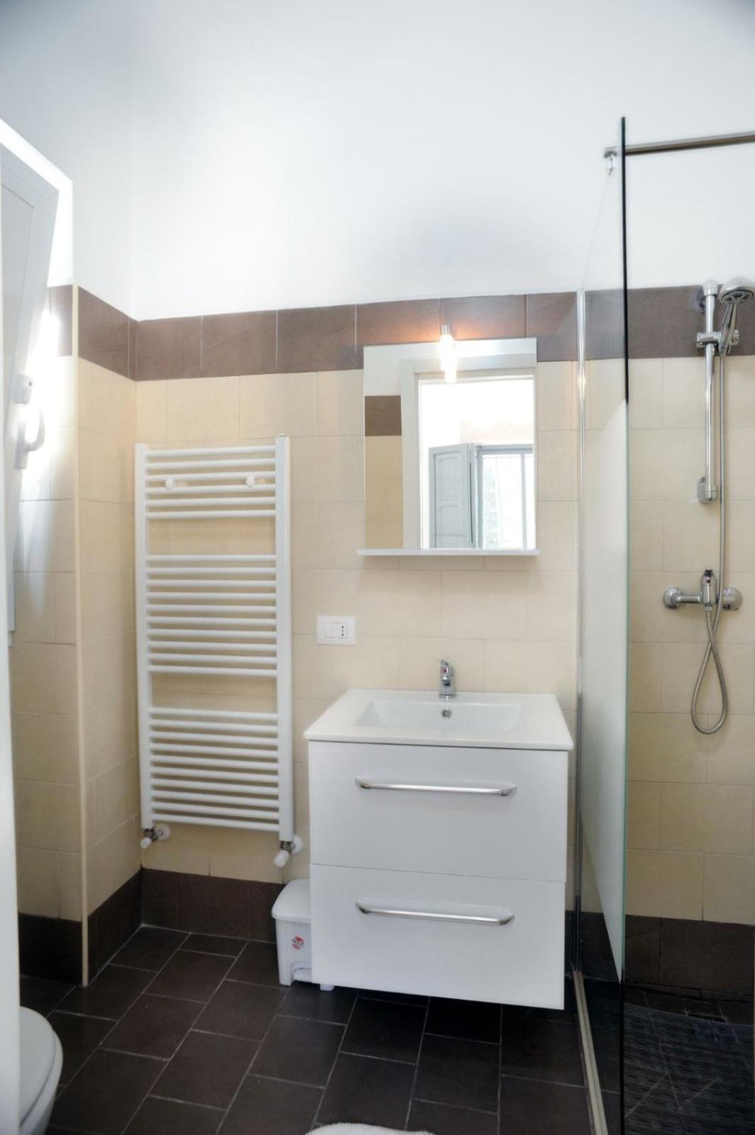 Double or Twin Room photo 3