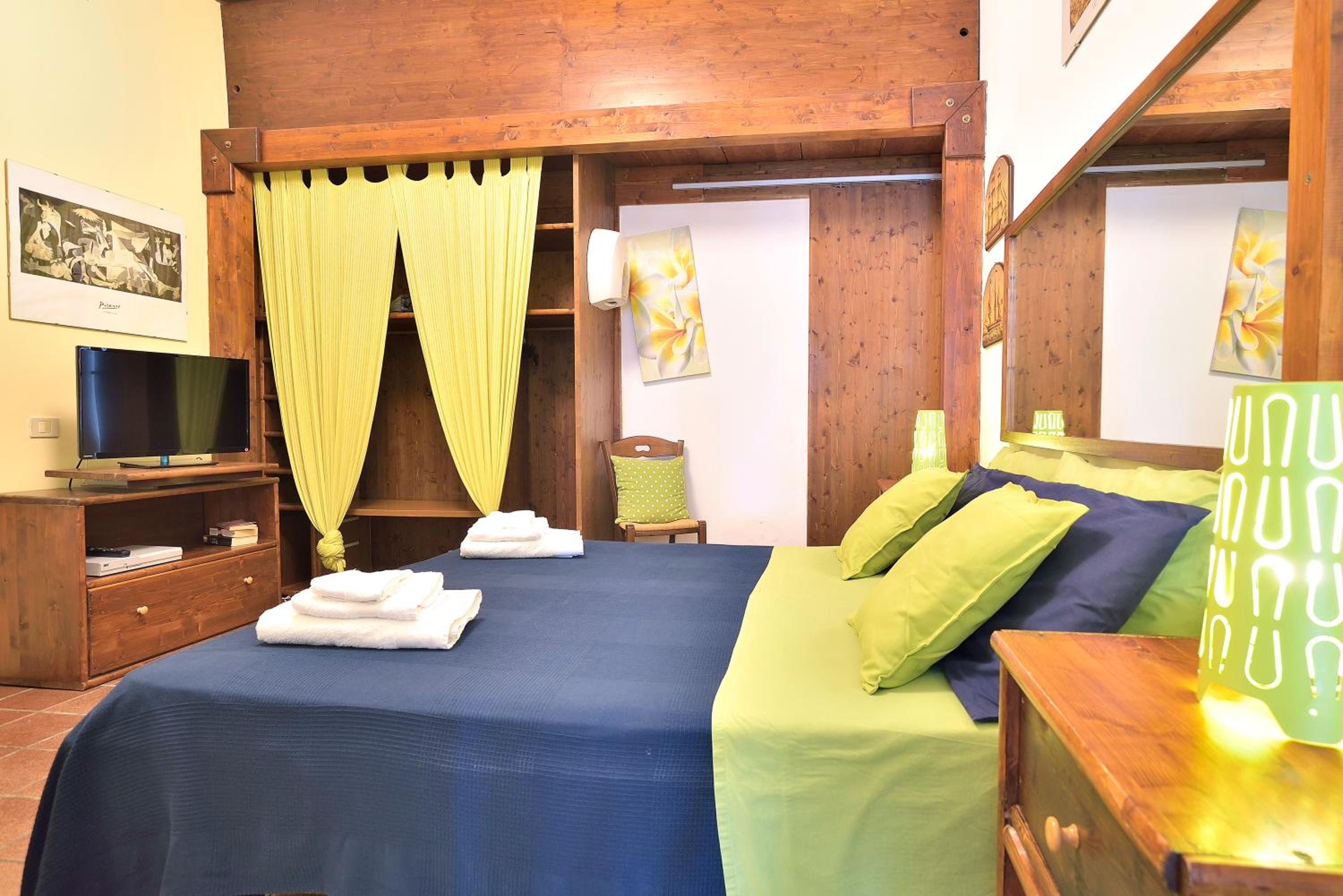 One-Bedroom House - Photo 1