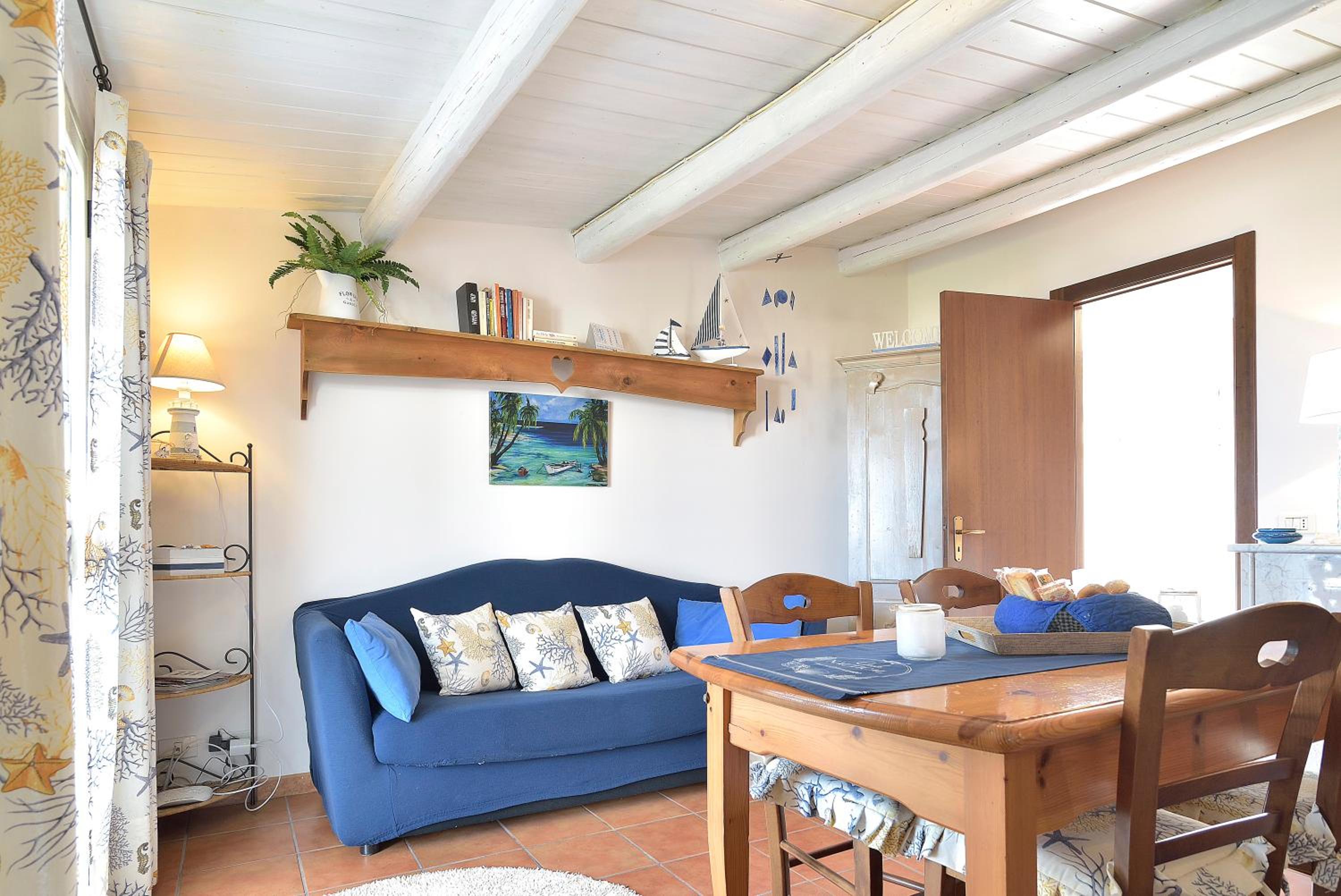 One-Bedroom House with Sea View - Photo 9