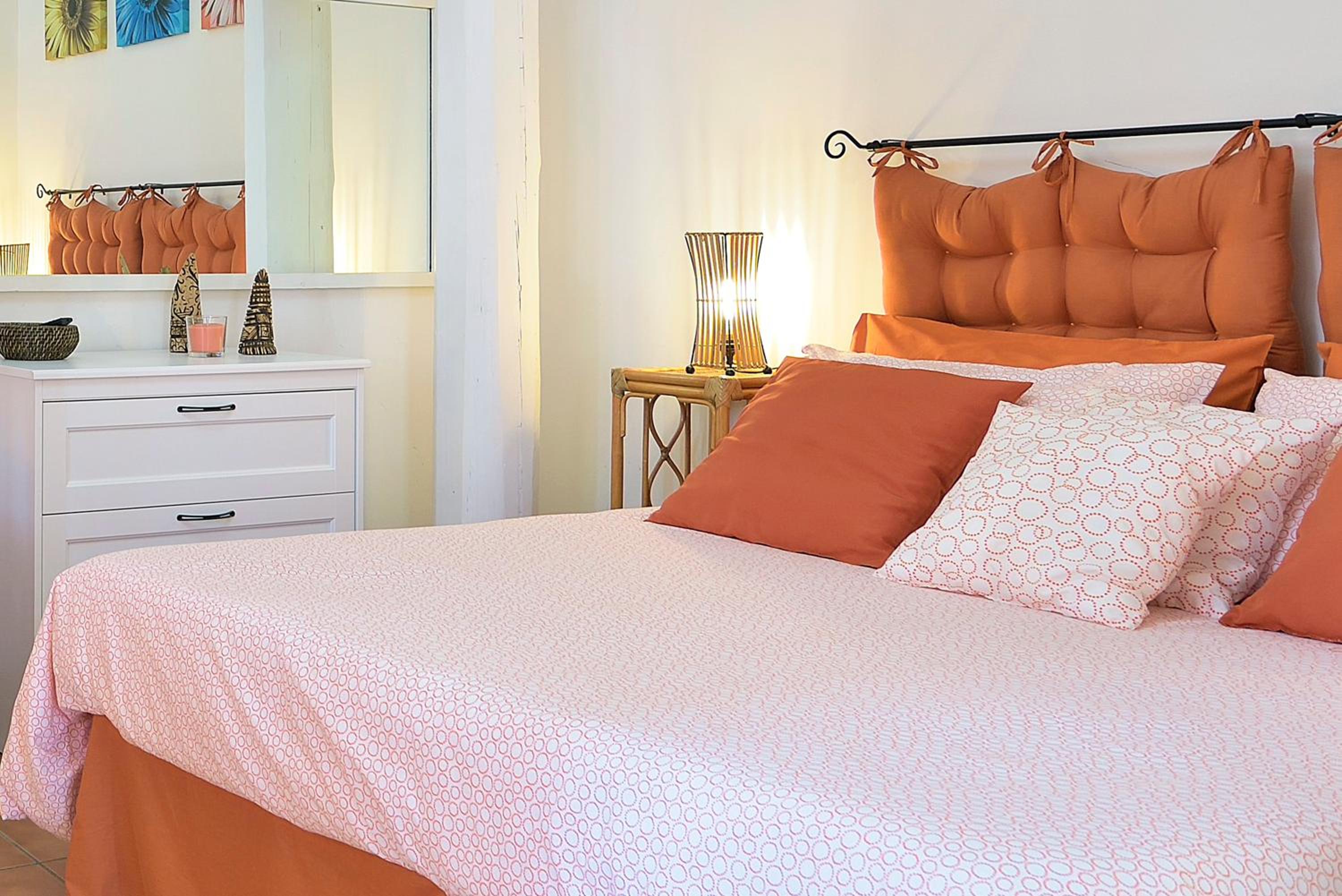 One-Bedroom House with Sea View - Photo 25