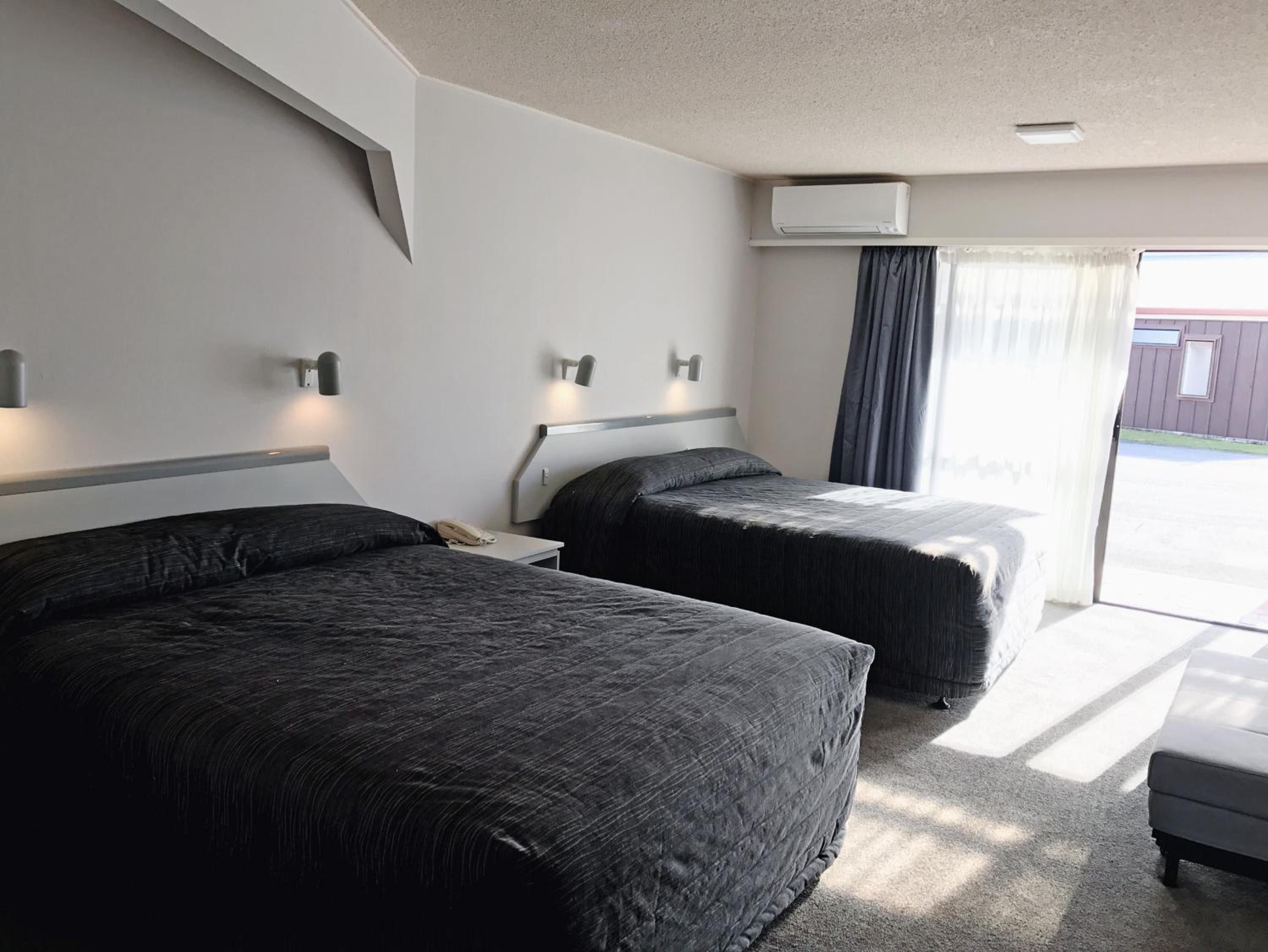 Superior Twin Room - Photo 1