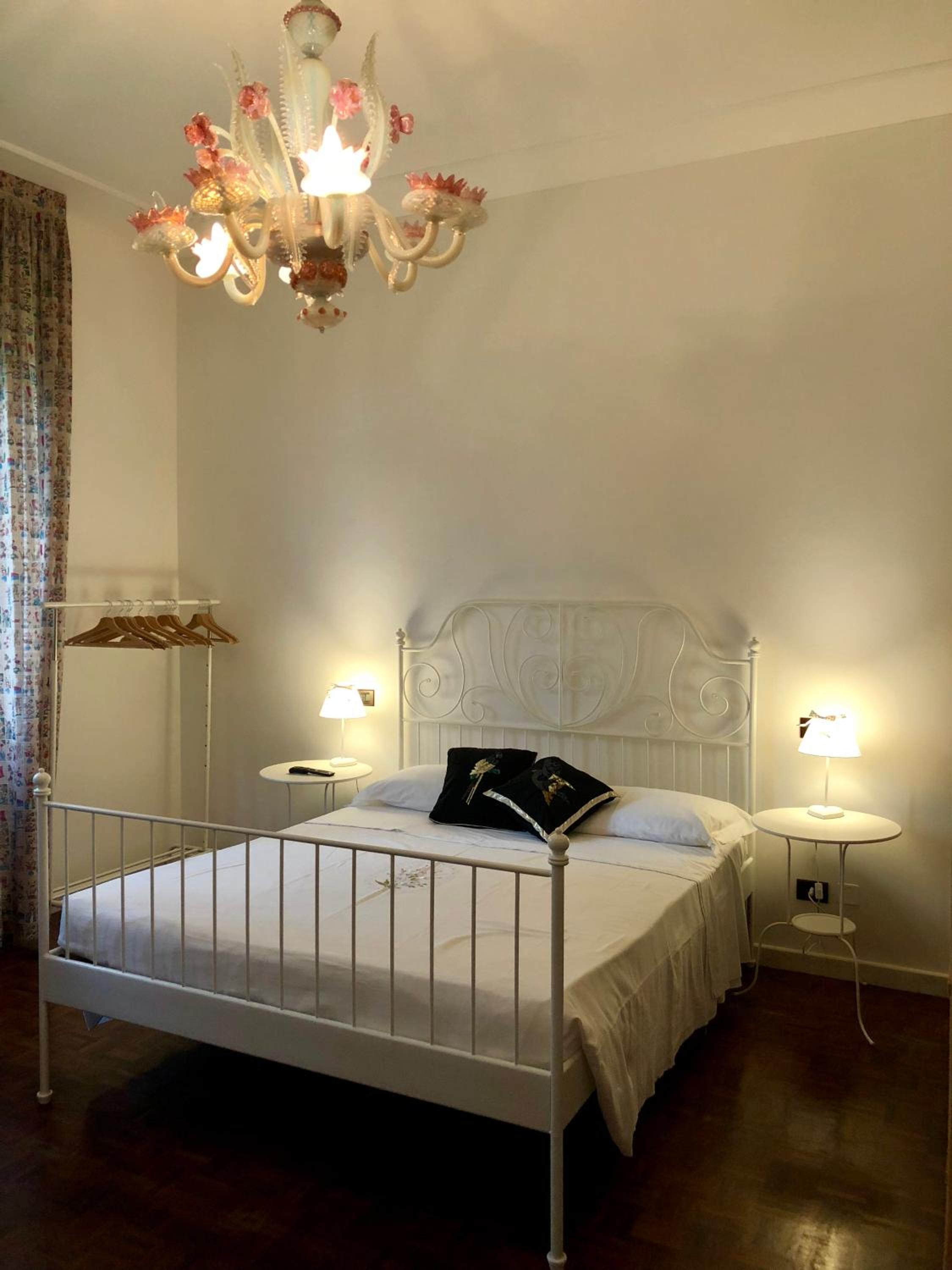 Family room with Private Entrance - Photo 17