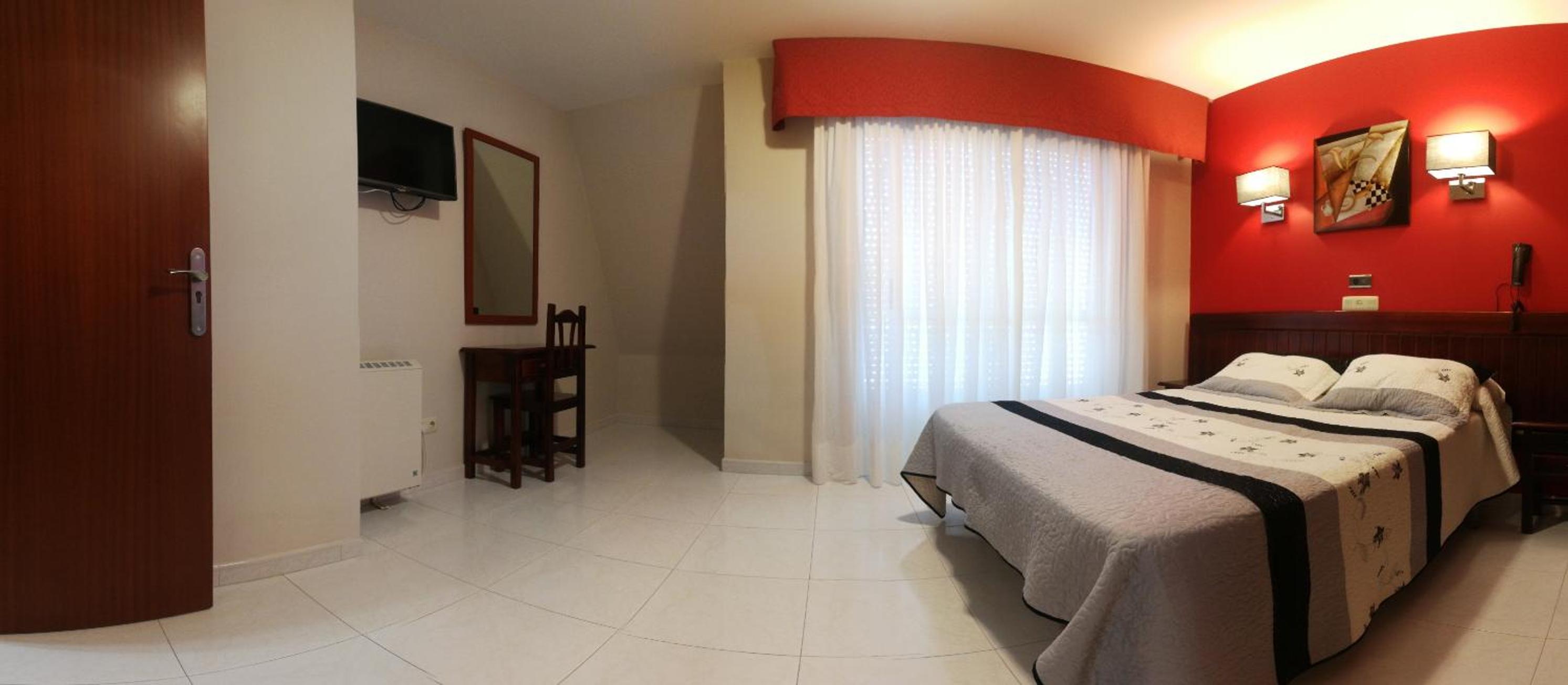 Double or Twin Room - Photo 1