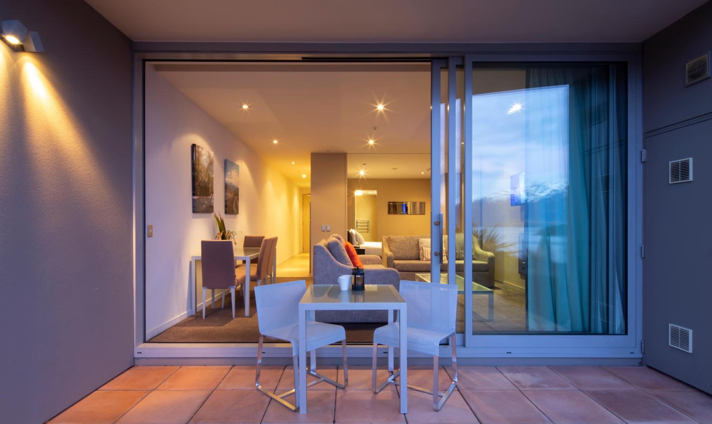 One Bedroom Apartment with Lake View - Photo 9
