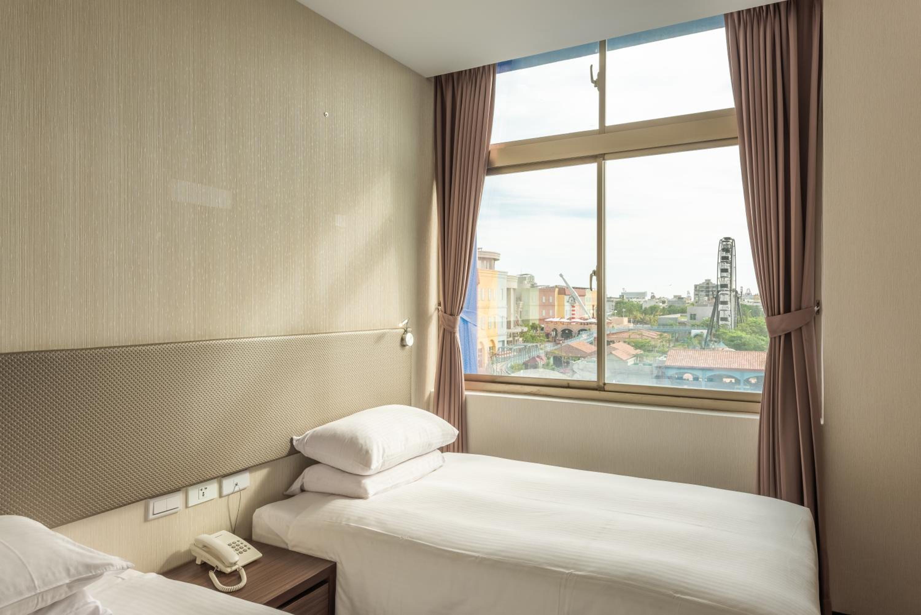 Standard Twin Room photo 3