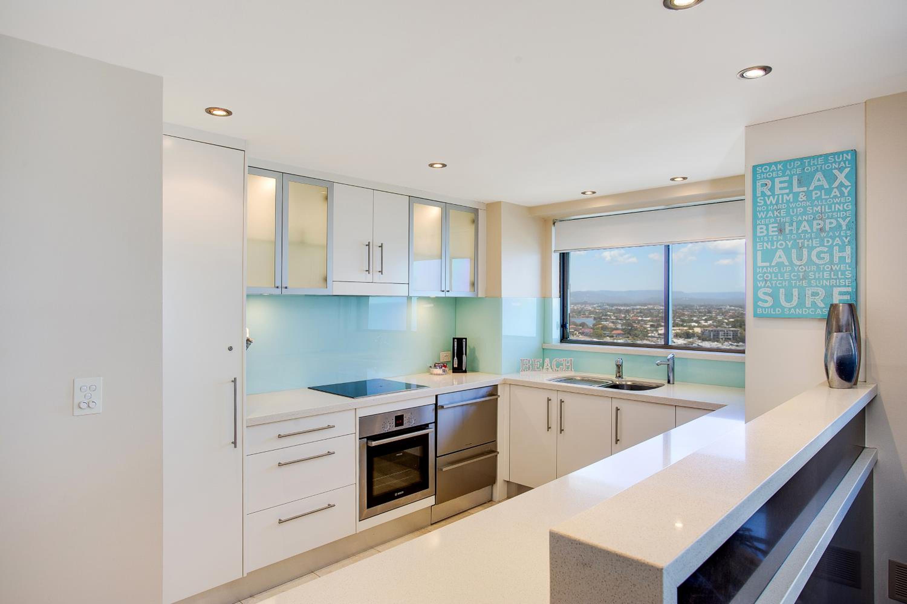 Superior Two-Bedroom Apartment with Ocean View - Photo 6