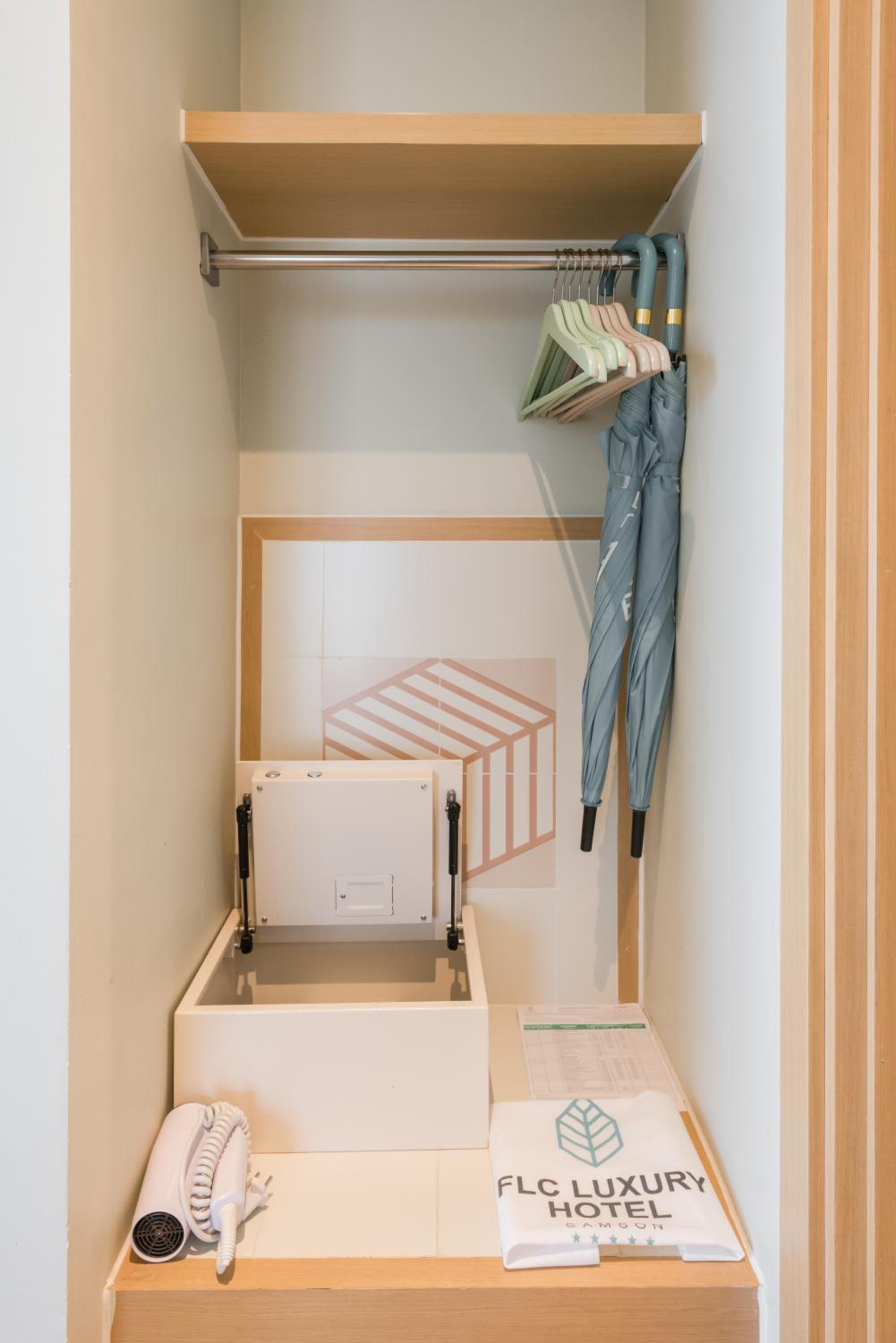 Studio Living photo 3