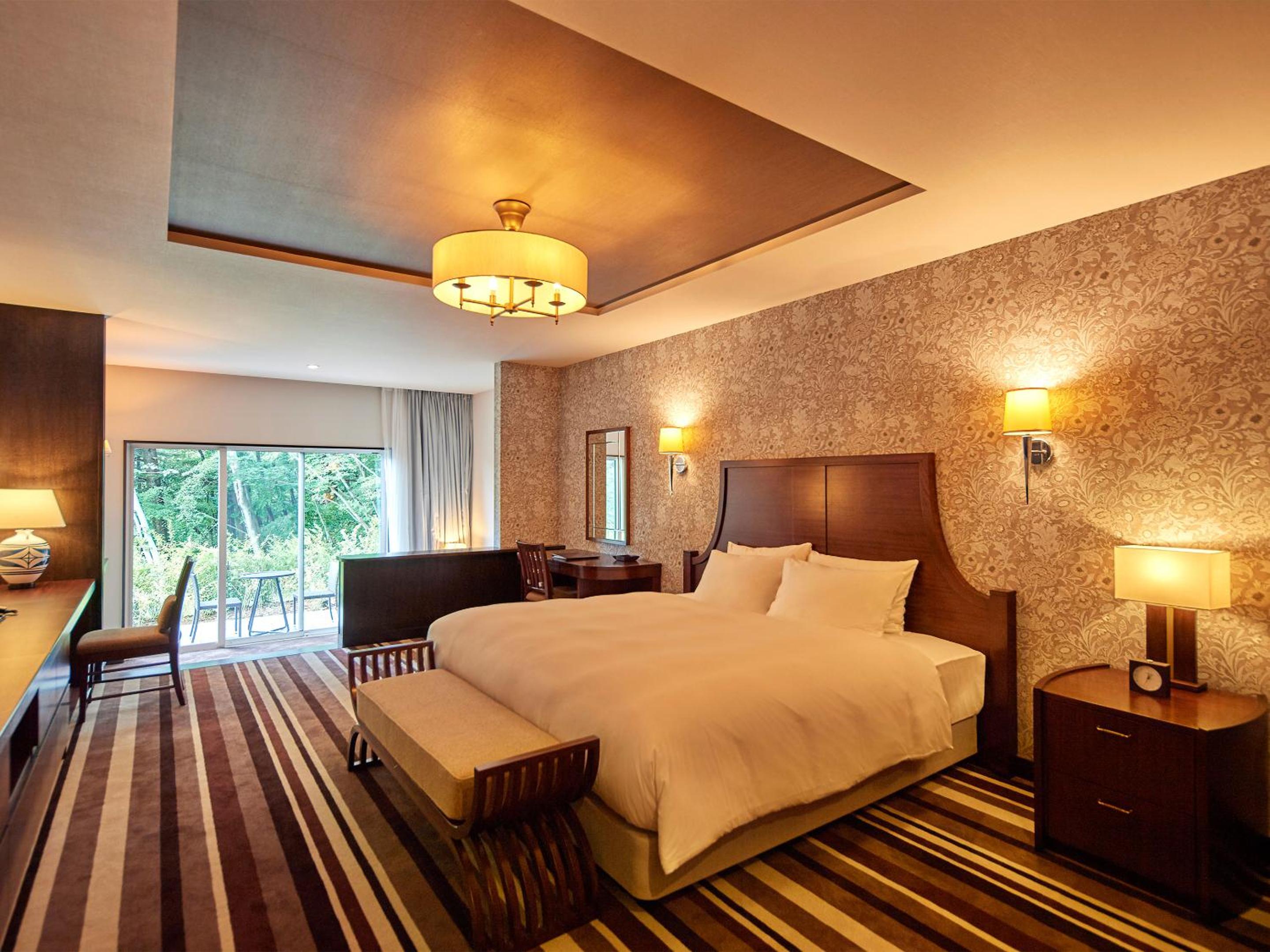 Suite with One King Bed