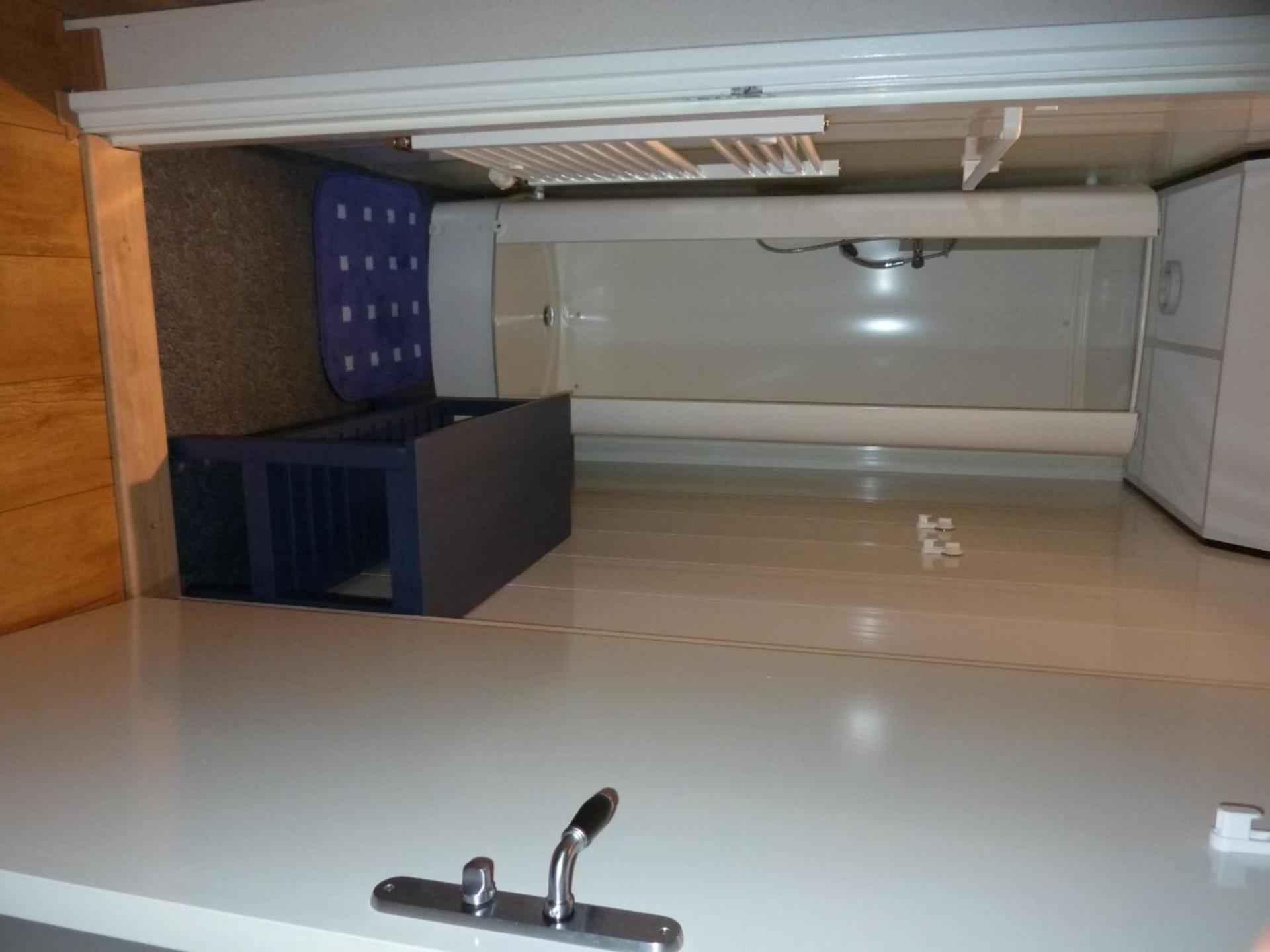 Double Room with Shared Bathroom photo 2