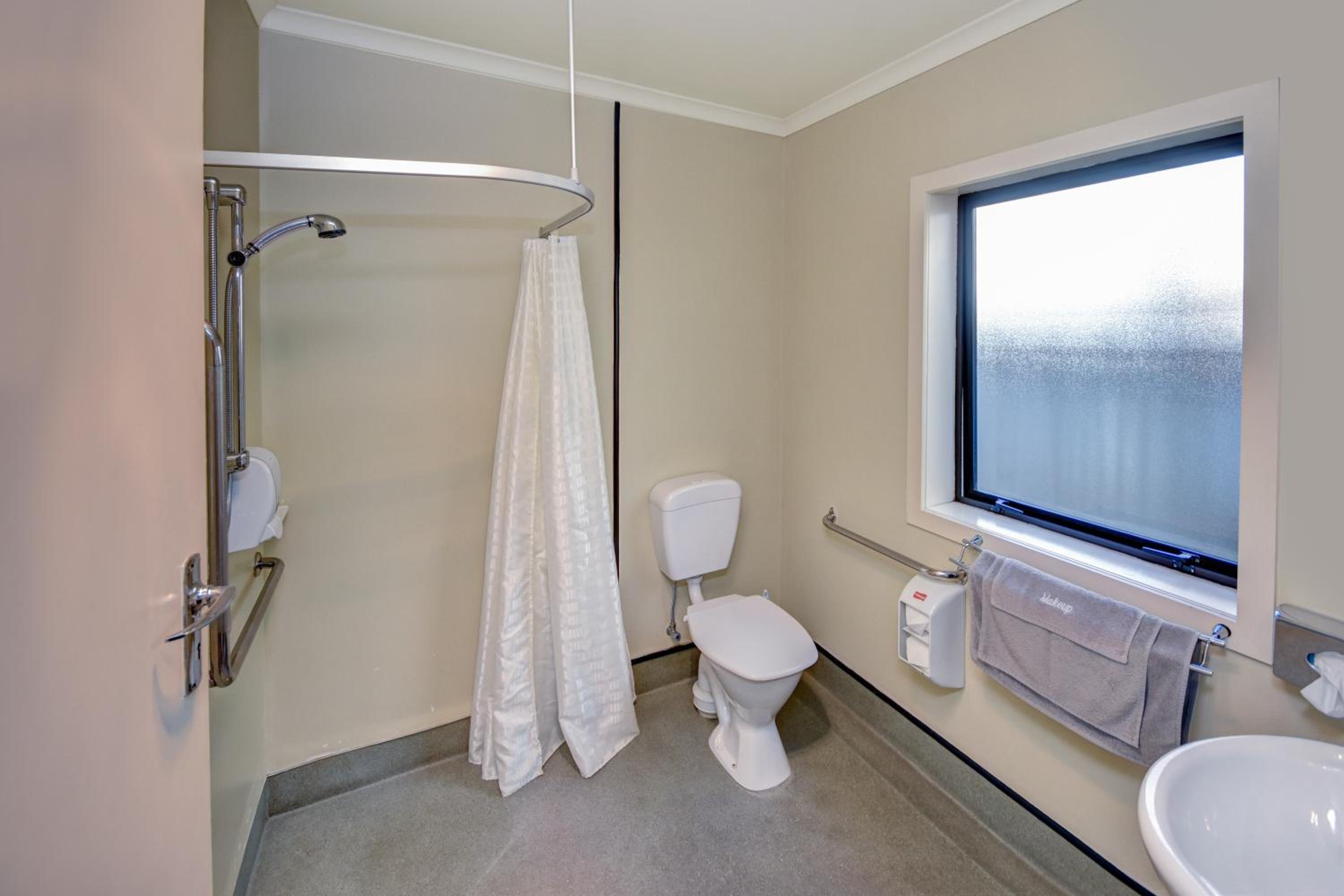 One-Bedroom Apartment with Wheelchair Access  photo 3