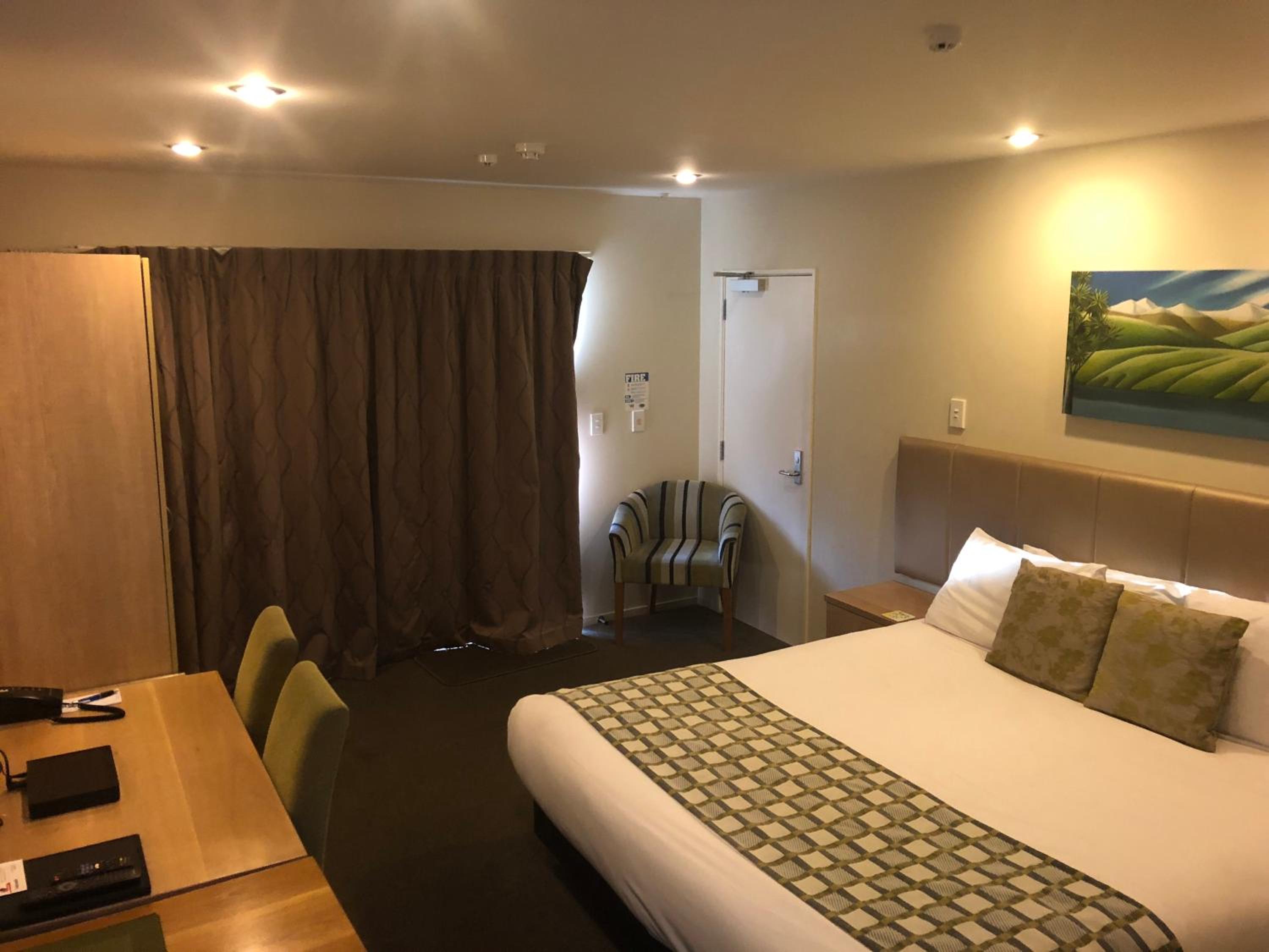 One-Bedroom Apartment - Photo 1