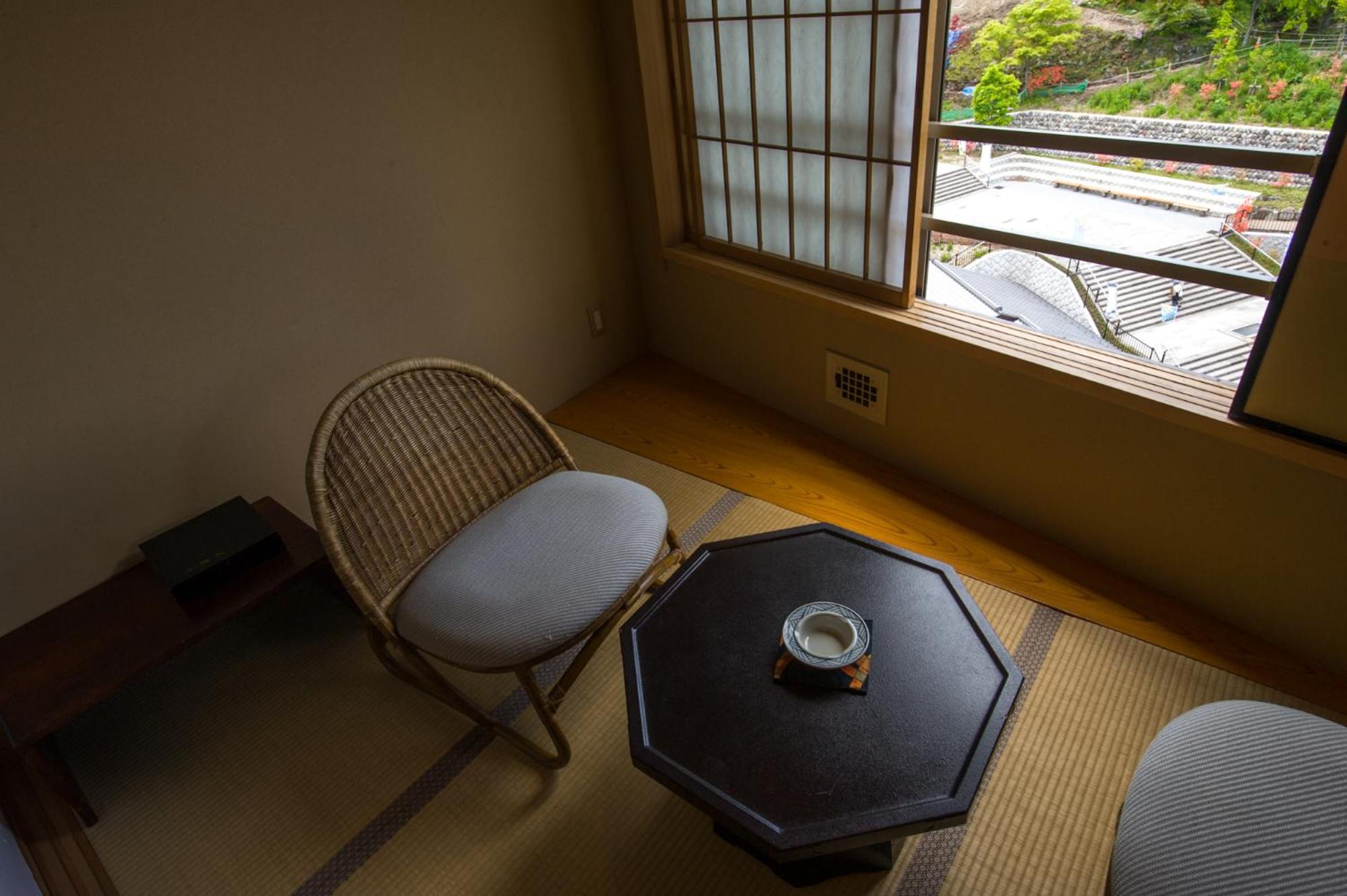 Japanese-Style Room - North Wing photo 3