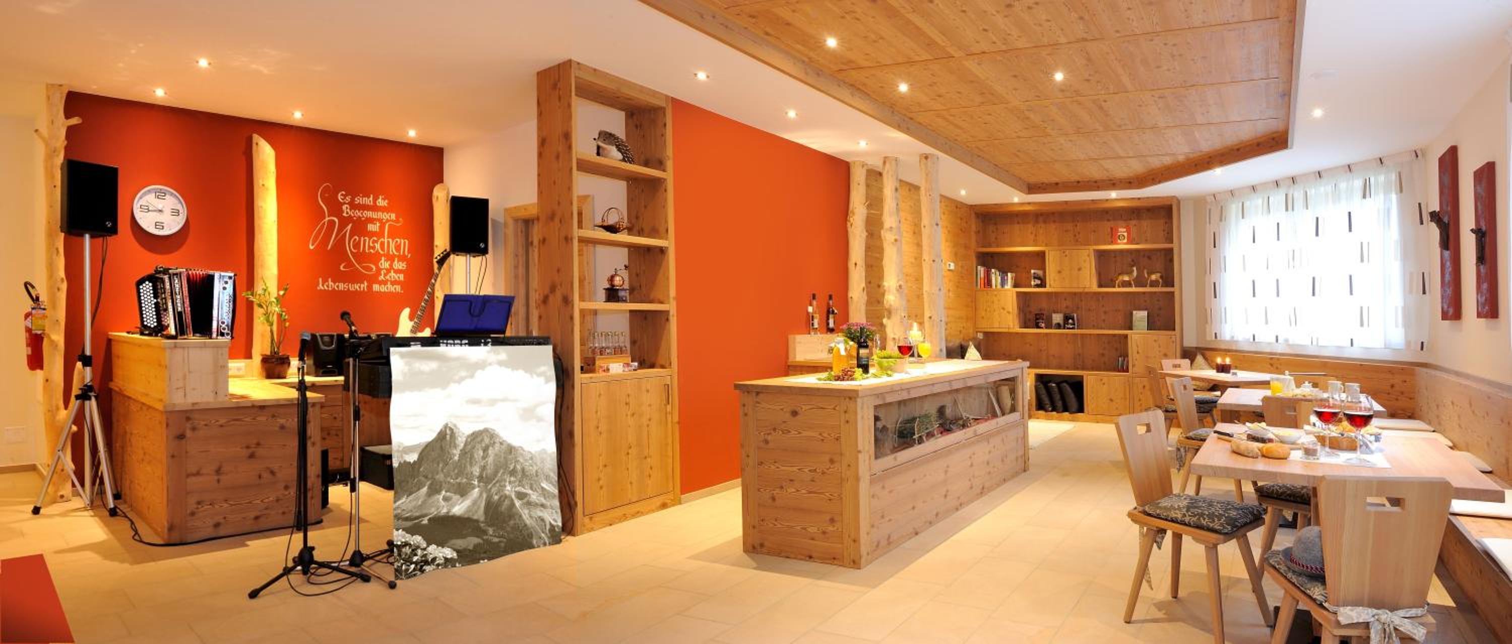 Apartment photo 2