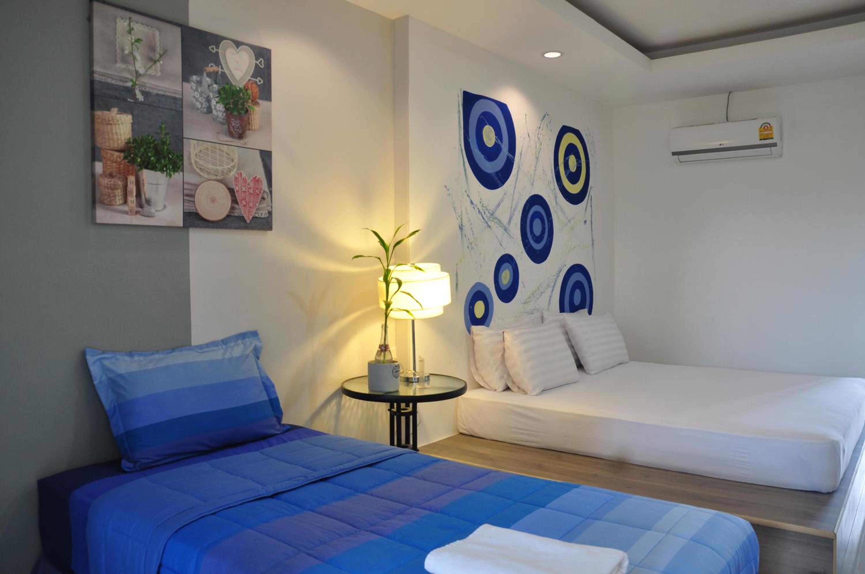 Triple Room with View - Photo 21
