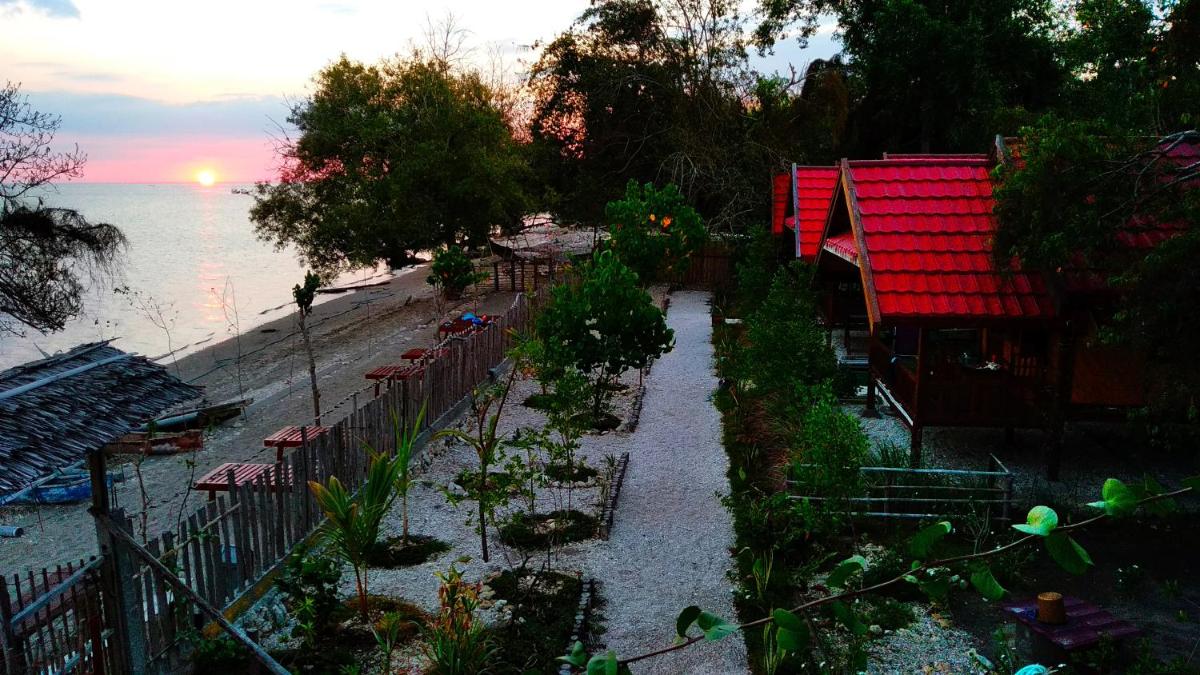Bungalow - Beach Front - Photo 42