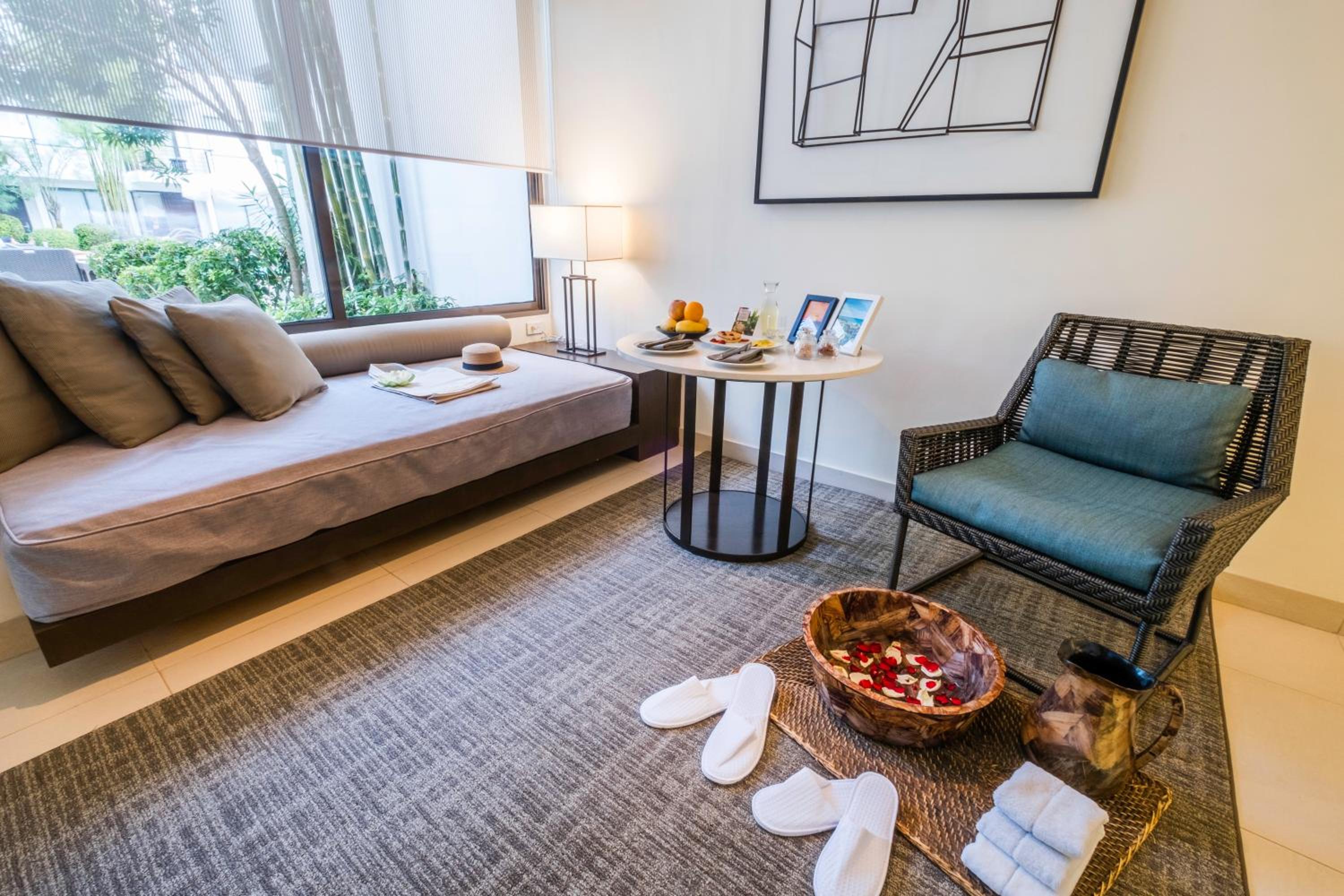 Junior Suite with Free Roundtrip Caticlan Airport Transfers - Photo 3