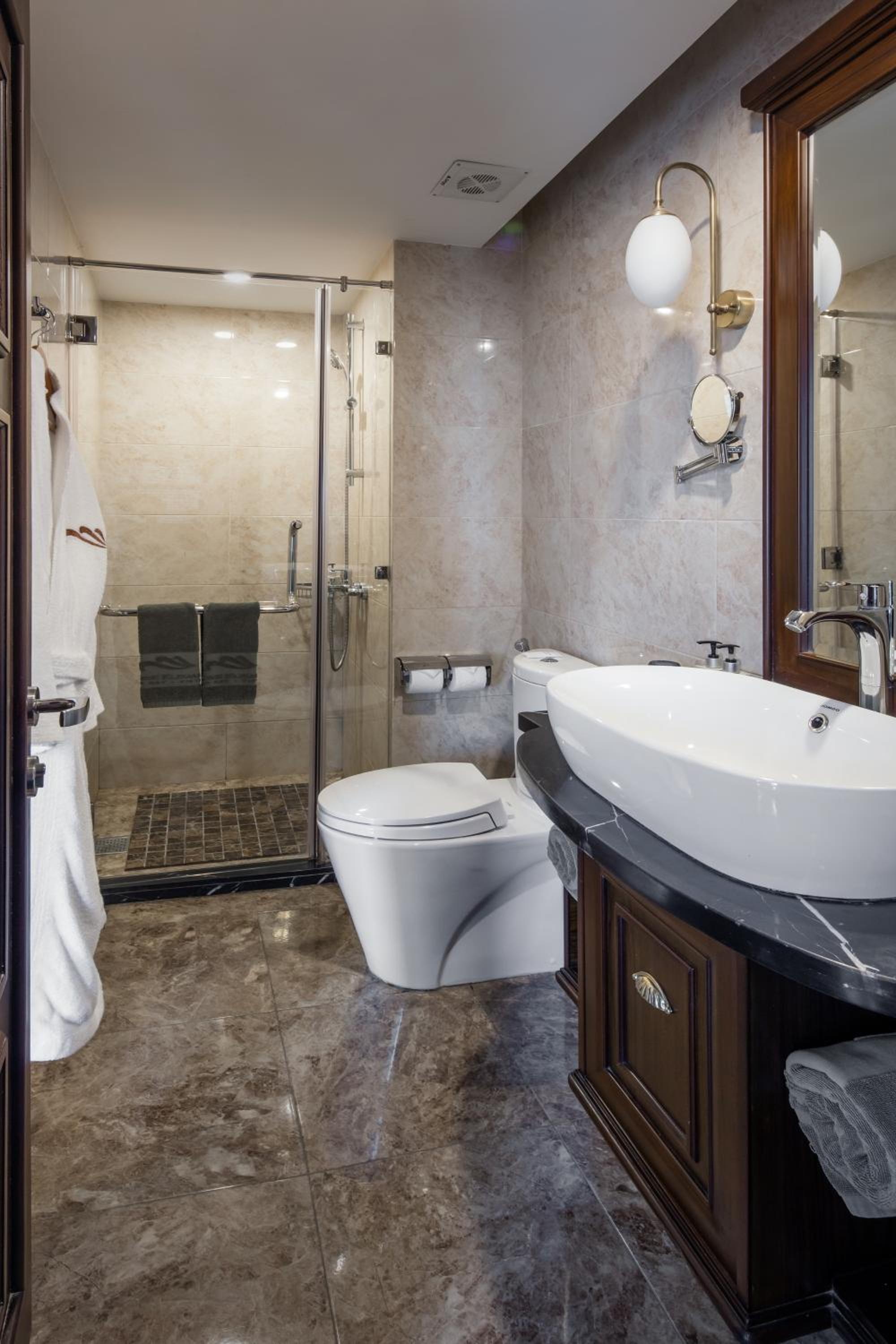Deluxe with Balcony - 2 Day 1 Night Package - Photo 8