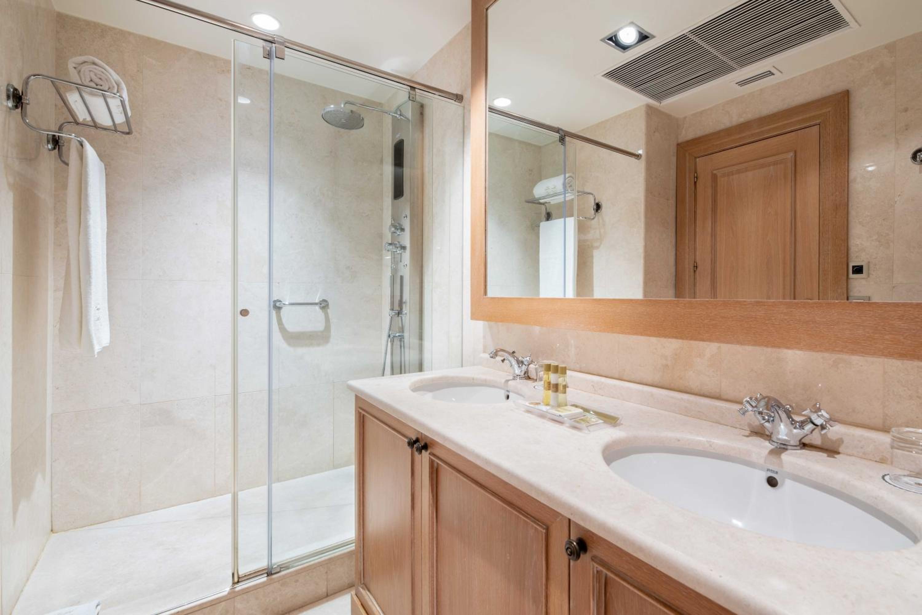 Superior Double Room - Photo 6