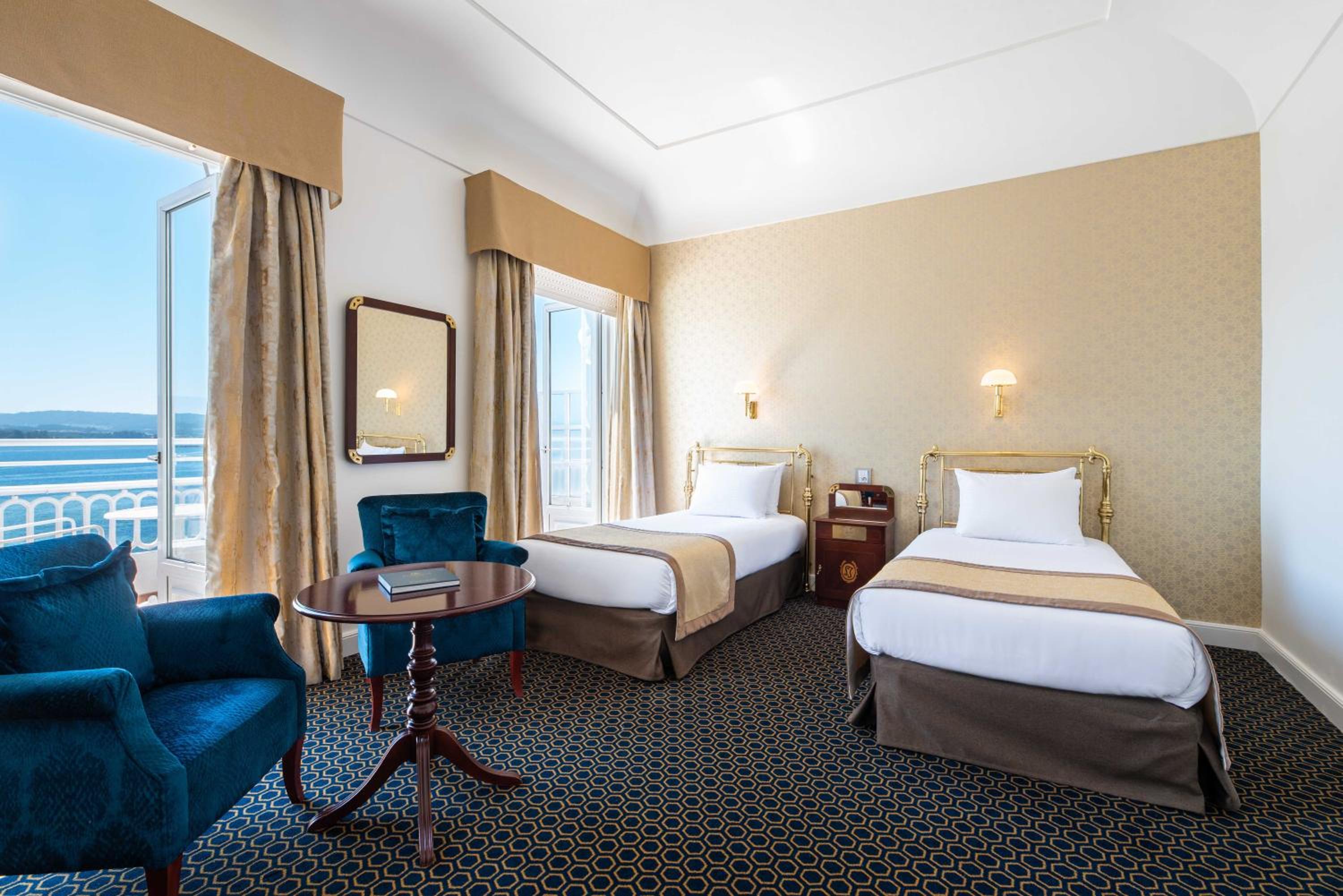 Twin Room - Photo 3
