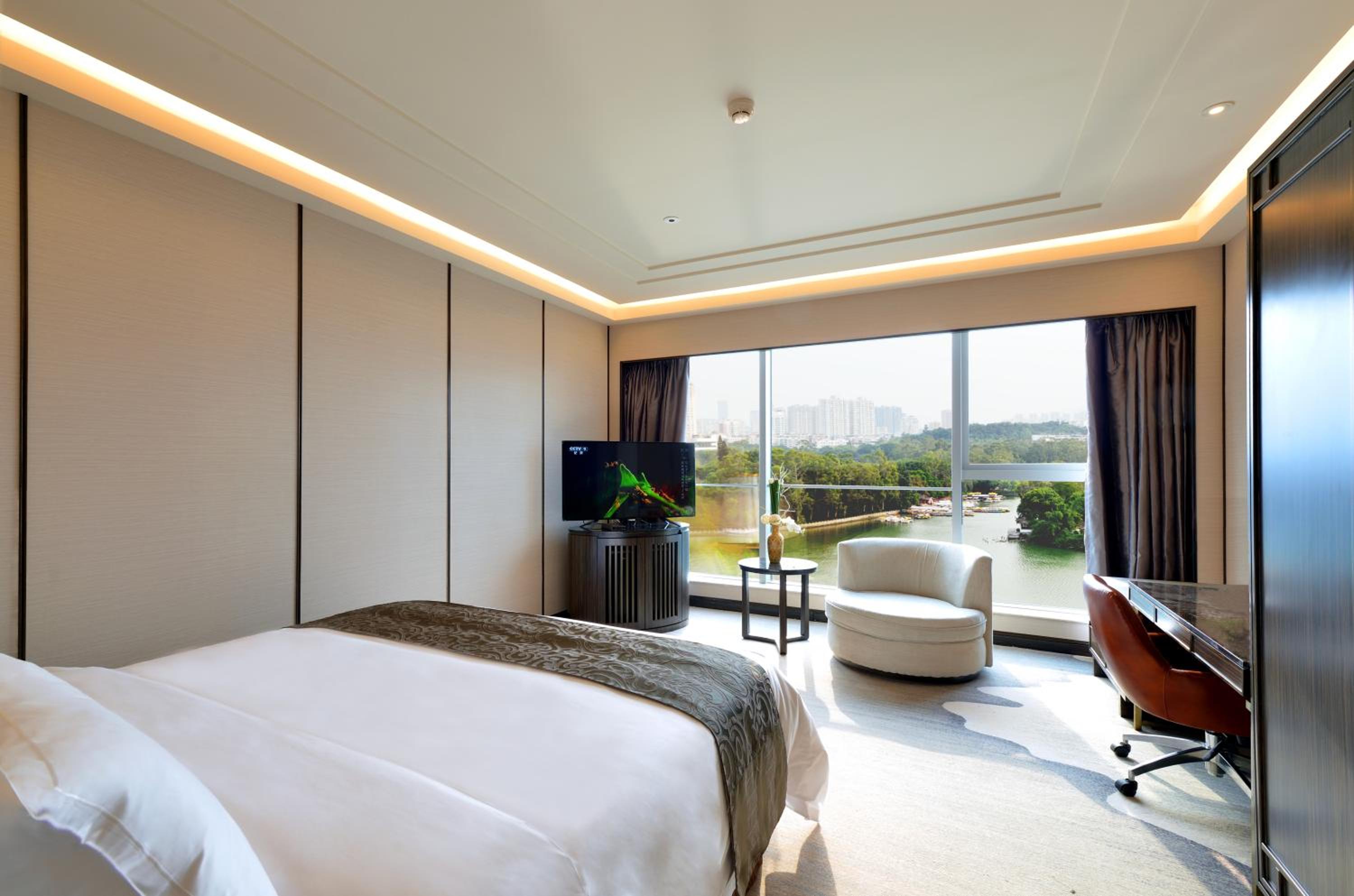 Executive Double Room with Lake View