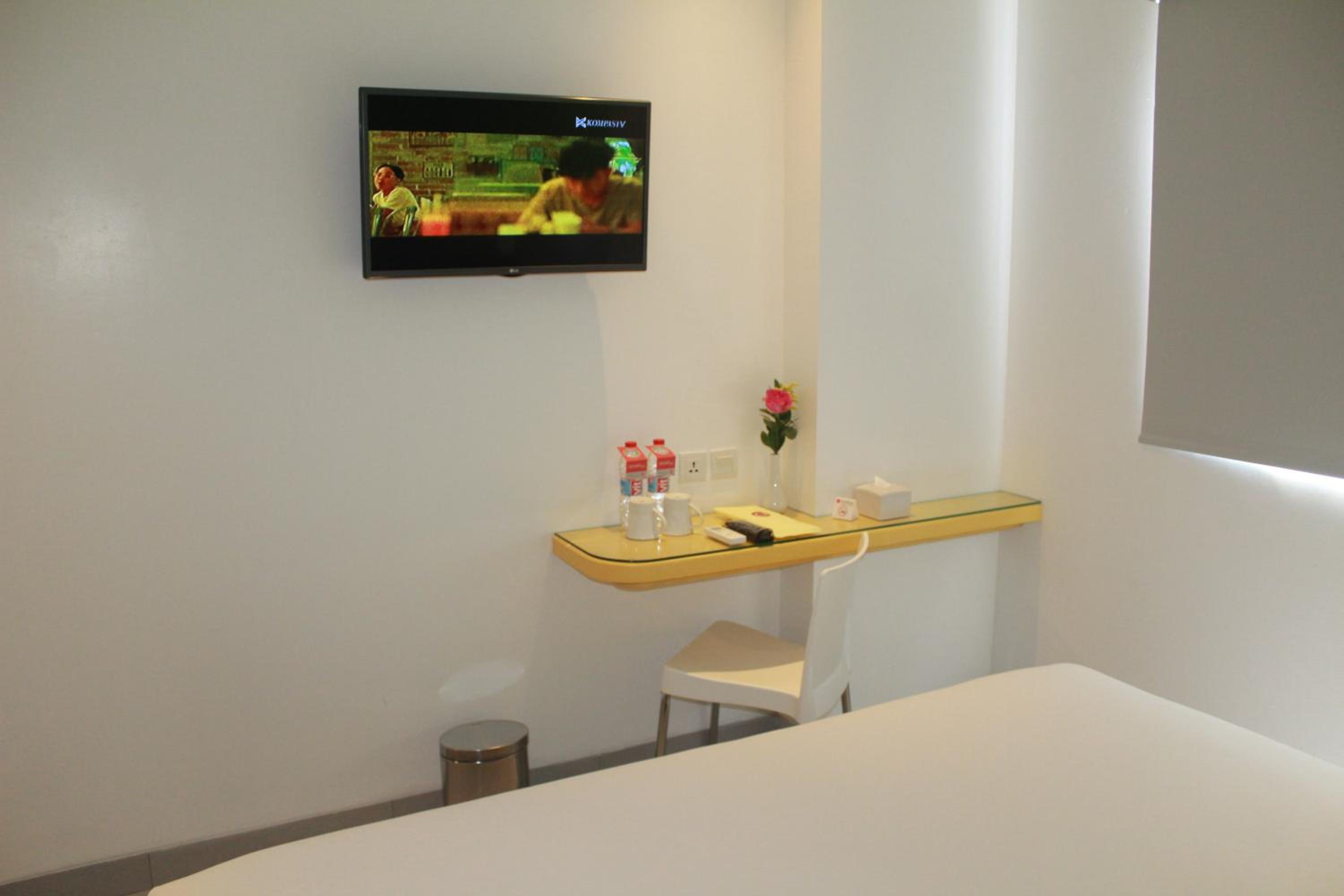 Staycation Offer - Smart Room Hollywood photo 2
