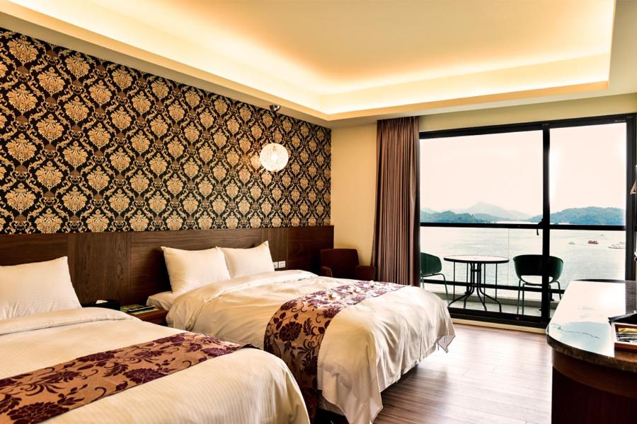 Quadruple Room with Lake View photo 3
