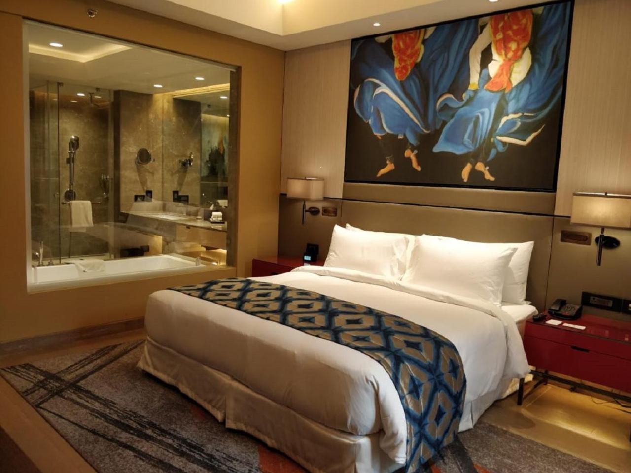 Executive Suite - 15% Dis on FnB