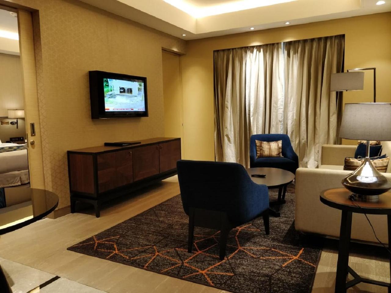Executive Suite - 15% Dis on FnB
